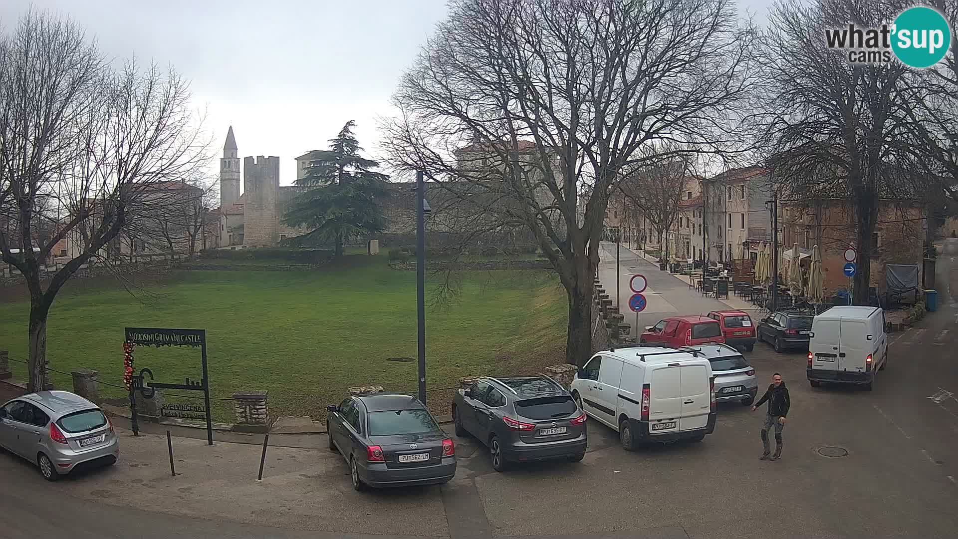 Live Svetvinčenat – Blick auf Schloss Morosini Grimani – Istrien – Kroatien