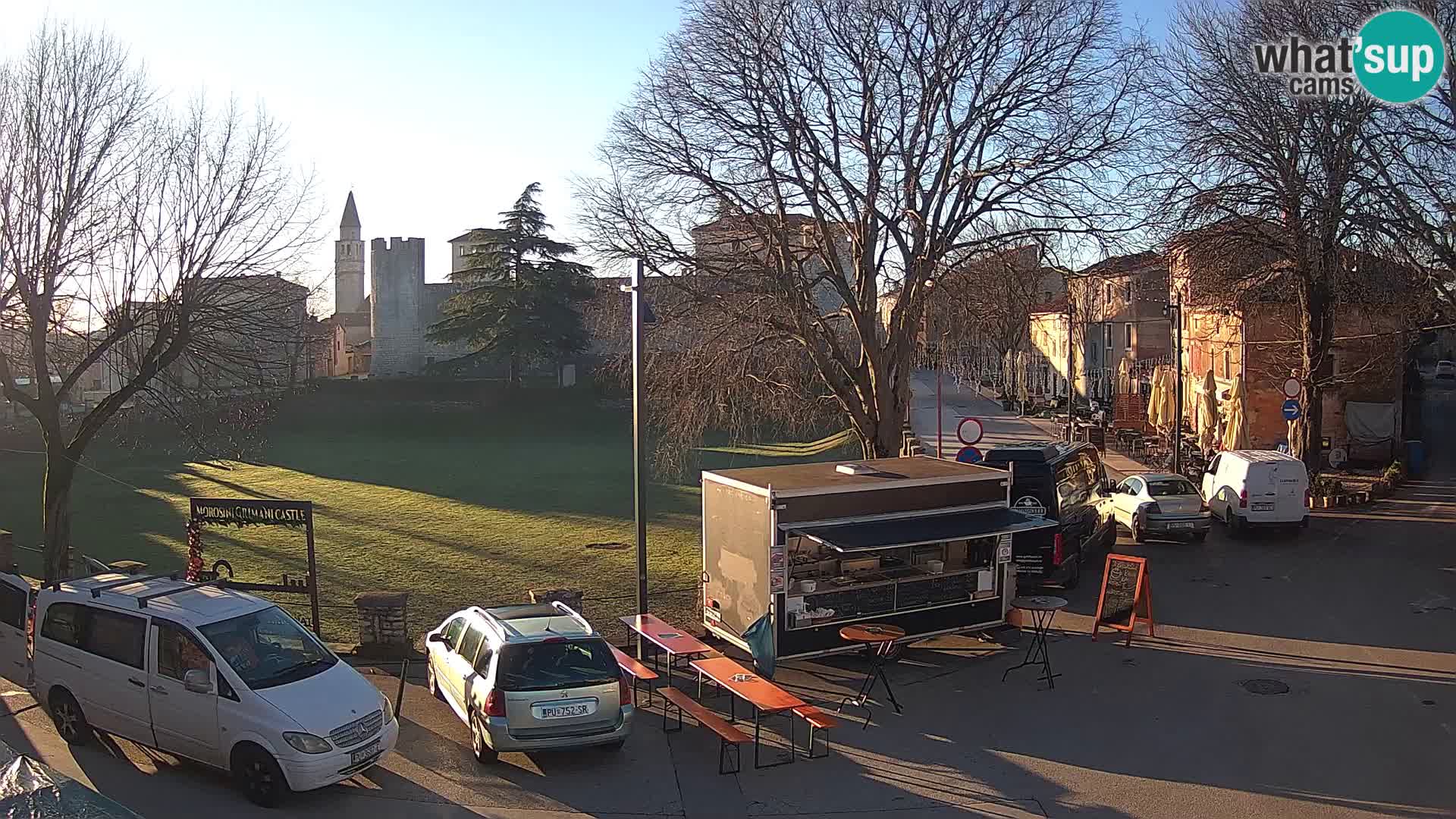 Live Svetvinčenat (Sanvincenti) – vista sul castello Morosini Grimani – Istria – Croazia