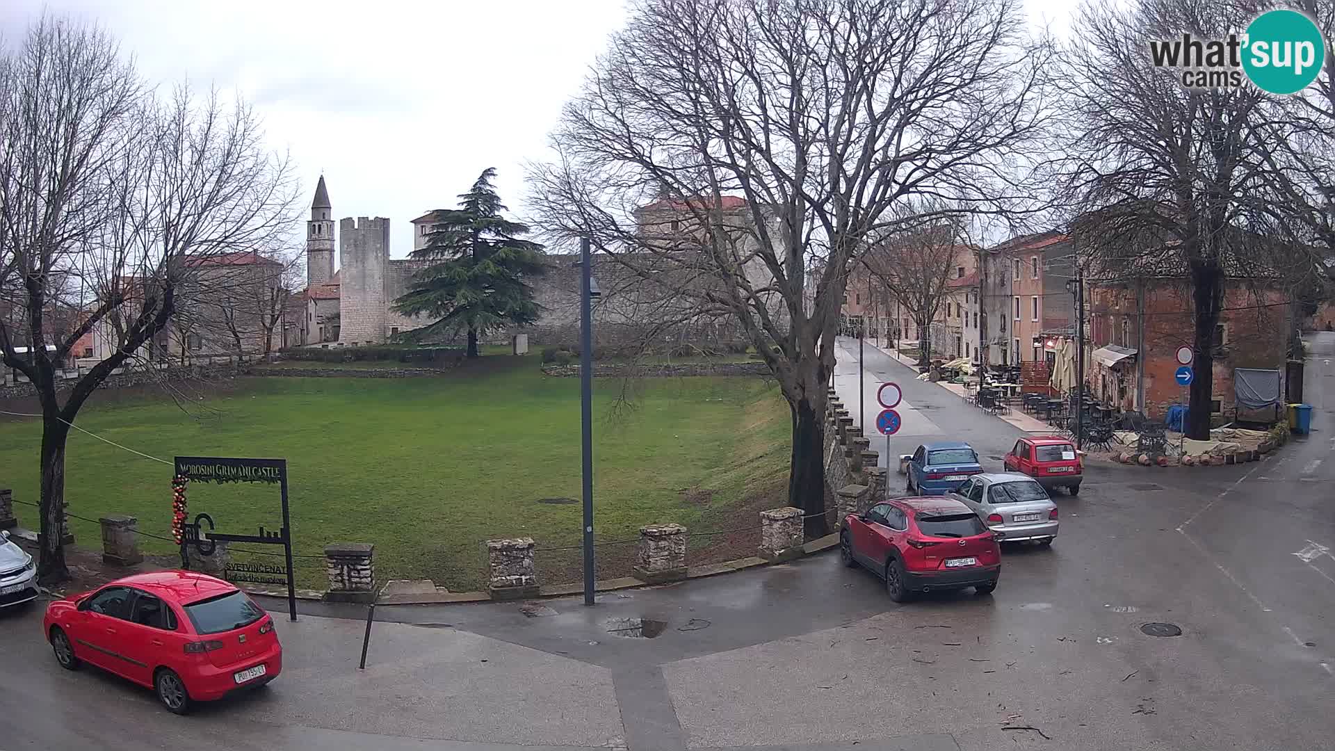 Live Svetvinčenat – vue sur le château Morosini Grimani – Istrie – Croatie