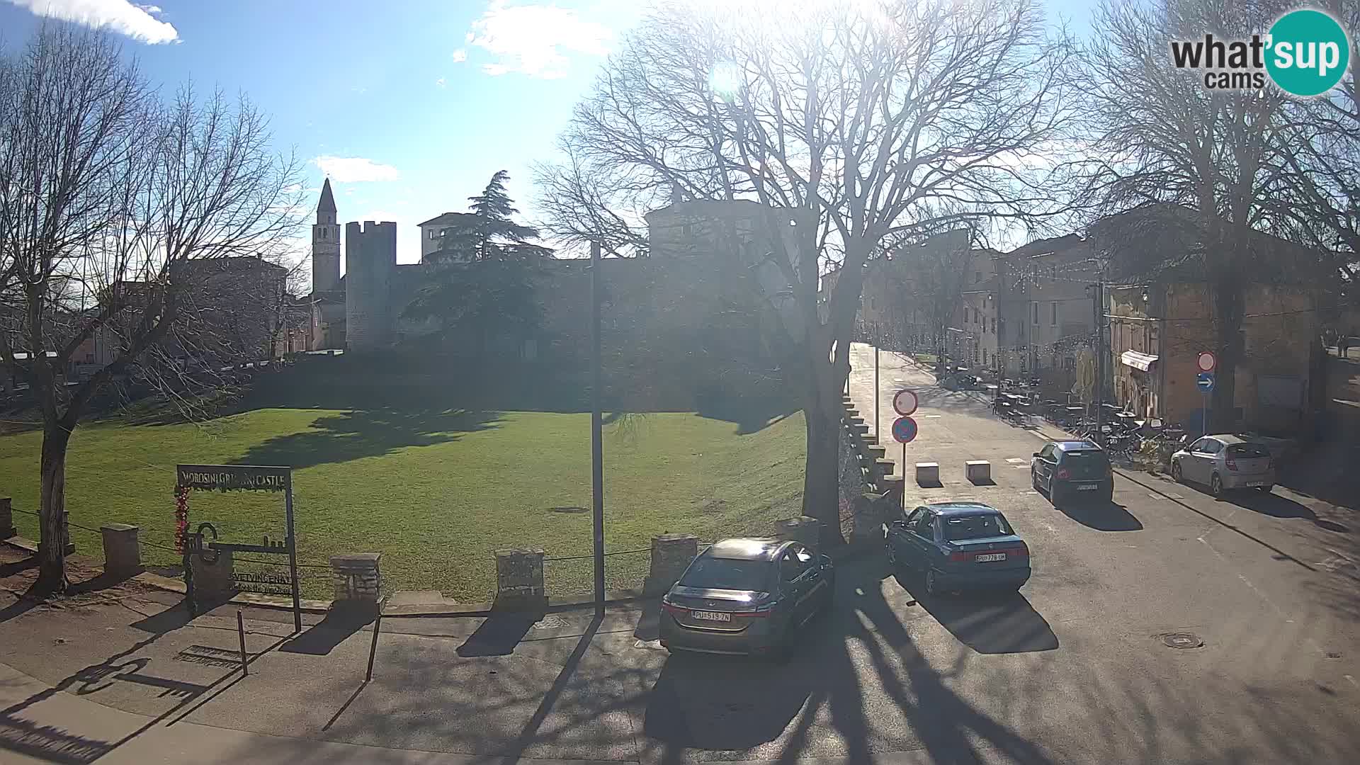 Live Svetvinčenat – Blick auf Schloss Morosini Grimani – Istrien – Kroatien