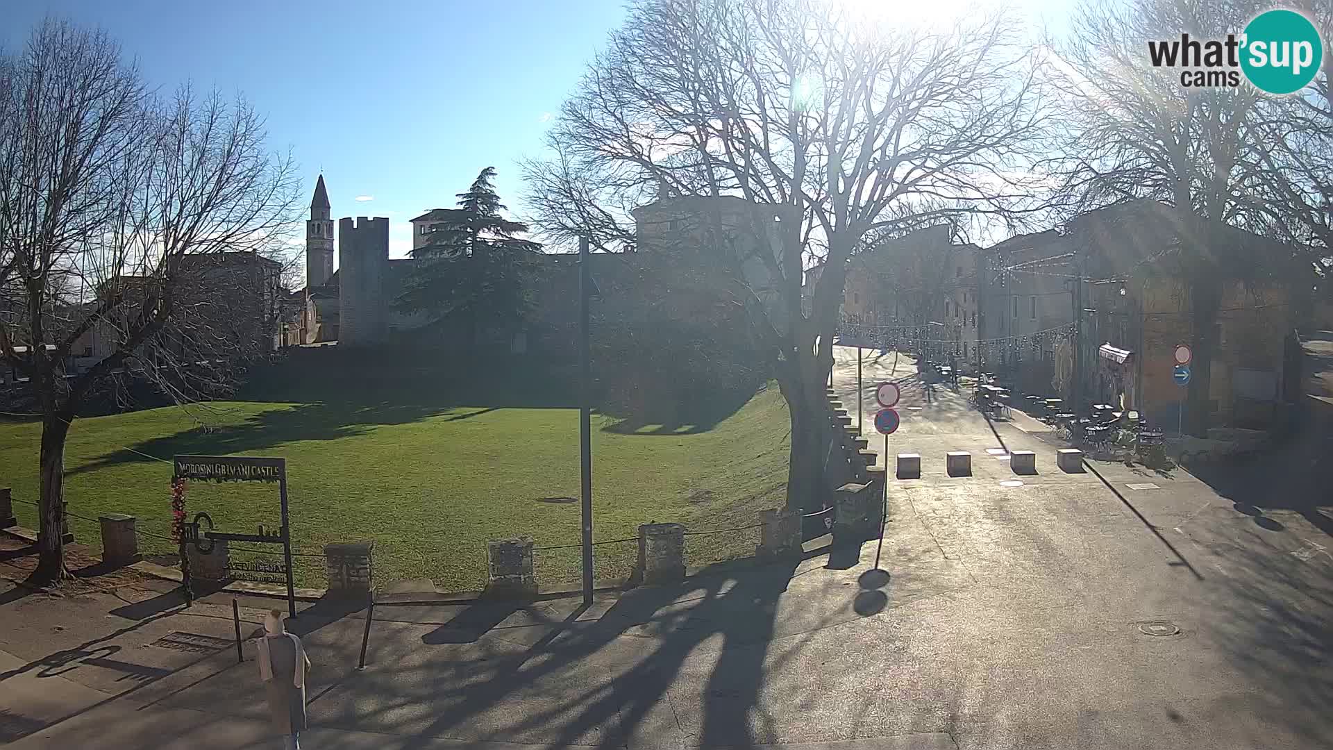 Live Svetvinčenat (Sanvincenti) – vista sul castello Morosini Grimani – Istria – Croazia