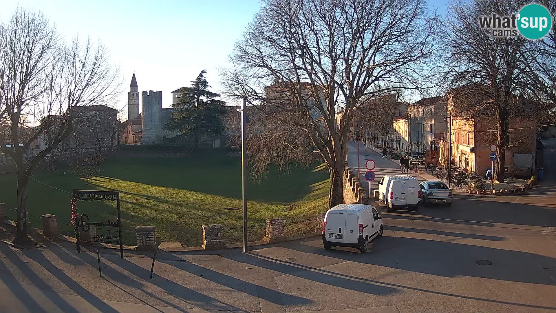 Live Svetvinčenat (Sanvincenti) – vista sul castello Morosini Grimani – Istria – Croazia