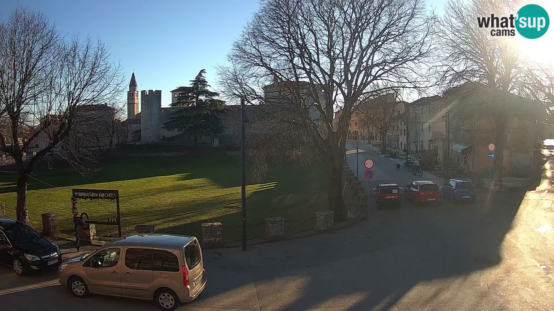 Live Svetvinčenat – Blick auf Schloss Morosini Grimani – Istrien – Kroatien