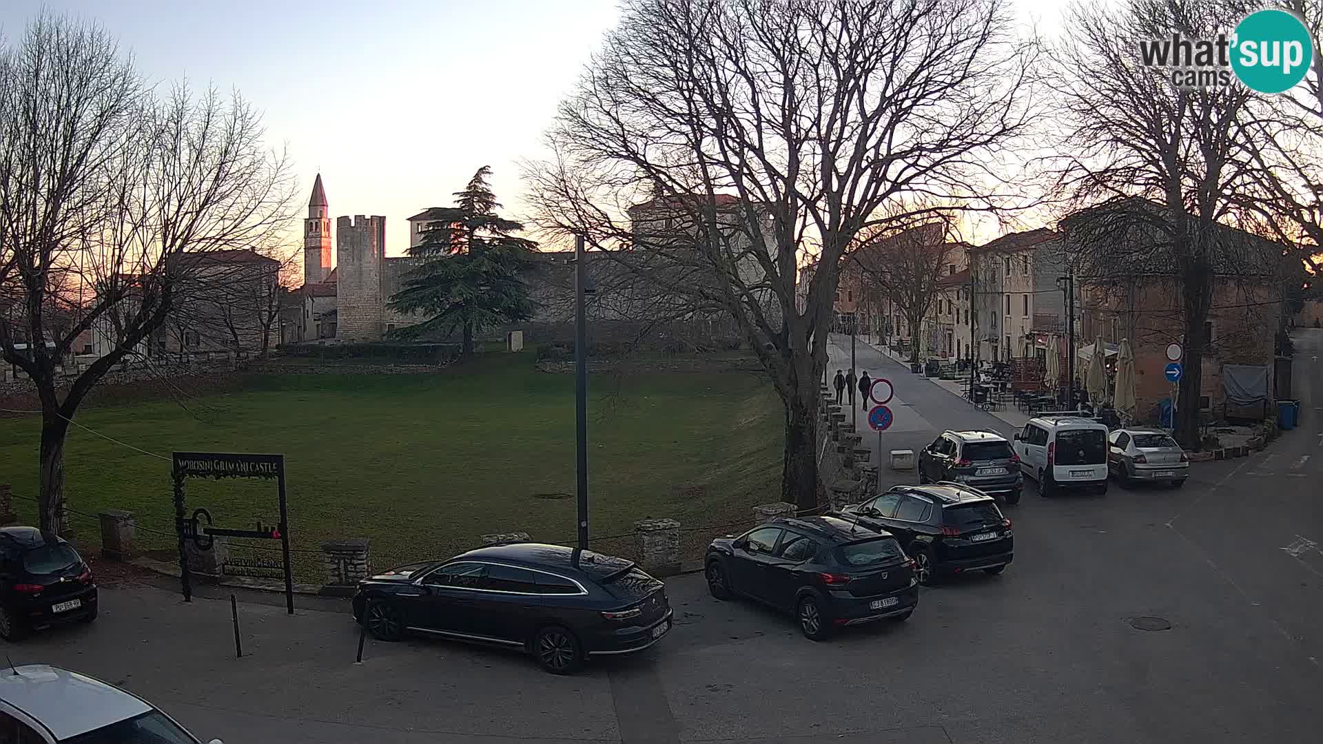 Live Svetvinčenat (Sanvincenti) – vista sul castello Morosini Grimani – Istria – Croazia