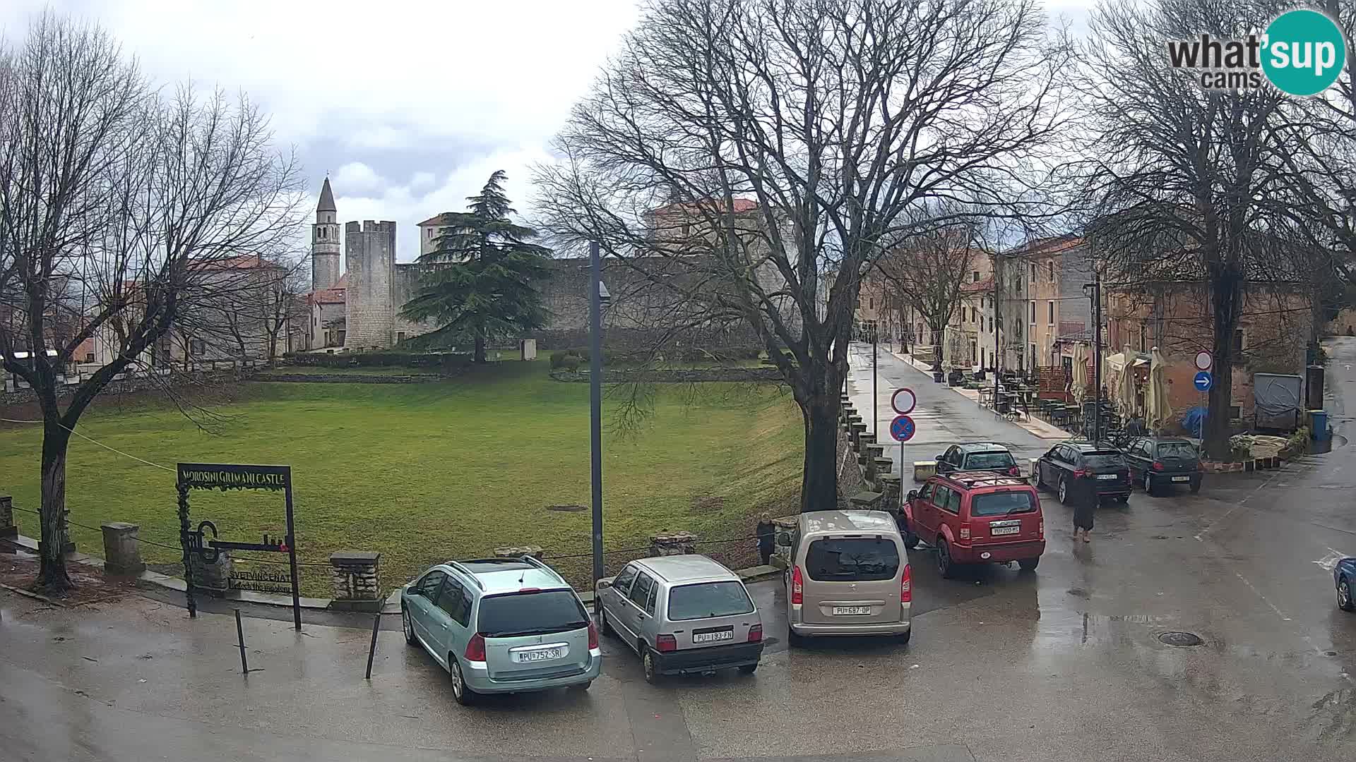 Uživo Svetvinčenat – pogled na dvorac Morosini Grimani – Istra