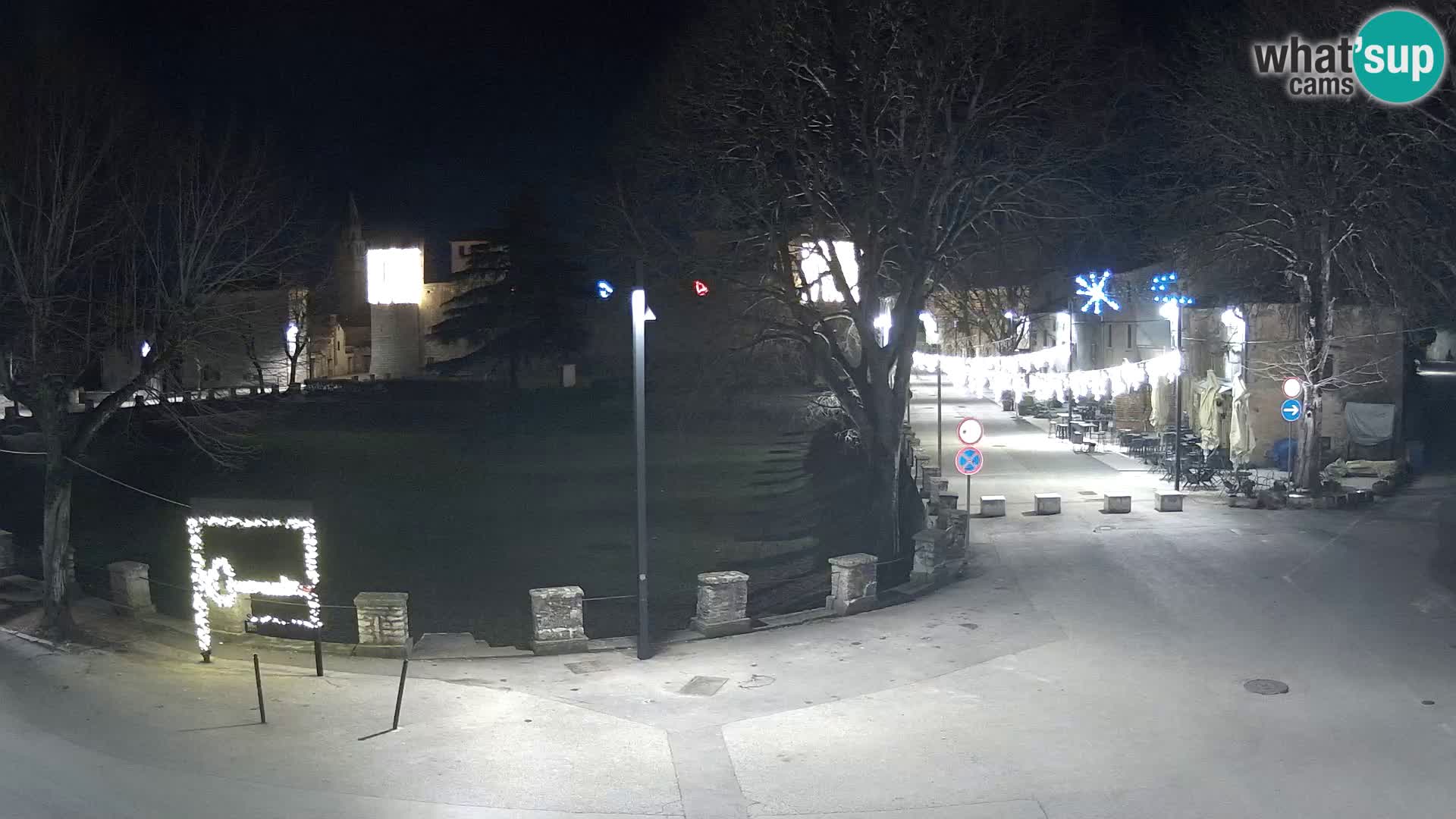 Live Svetvinčenat – Blick auf Schloss Morosini Grimani – Istrien – Kroatien