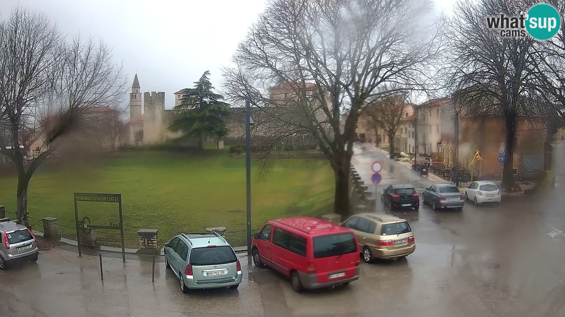 Live Svetvinčenat (Sanvincenti) – vista sul castello Morosini Grimani – Istria – Croazia