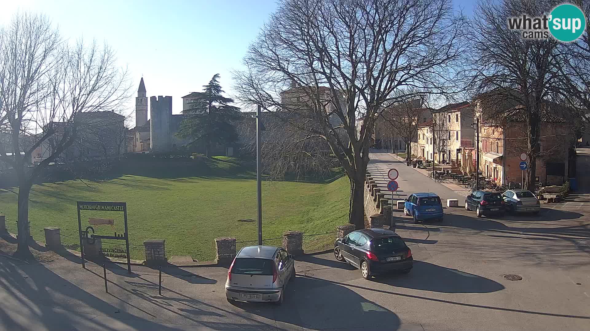 Live Svetvinčenat (Sanvincenti) – vista sul castello Morosini Grimani – Istria – Croazia