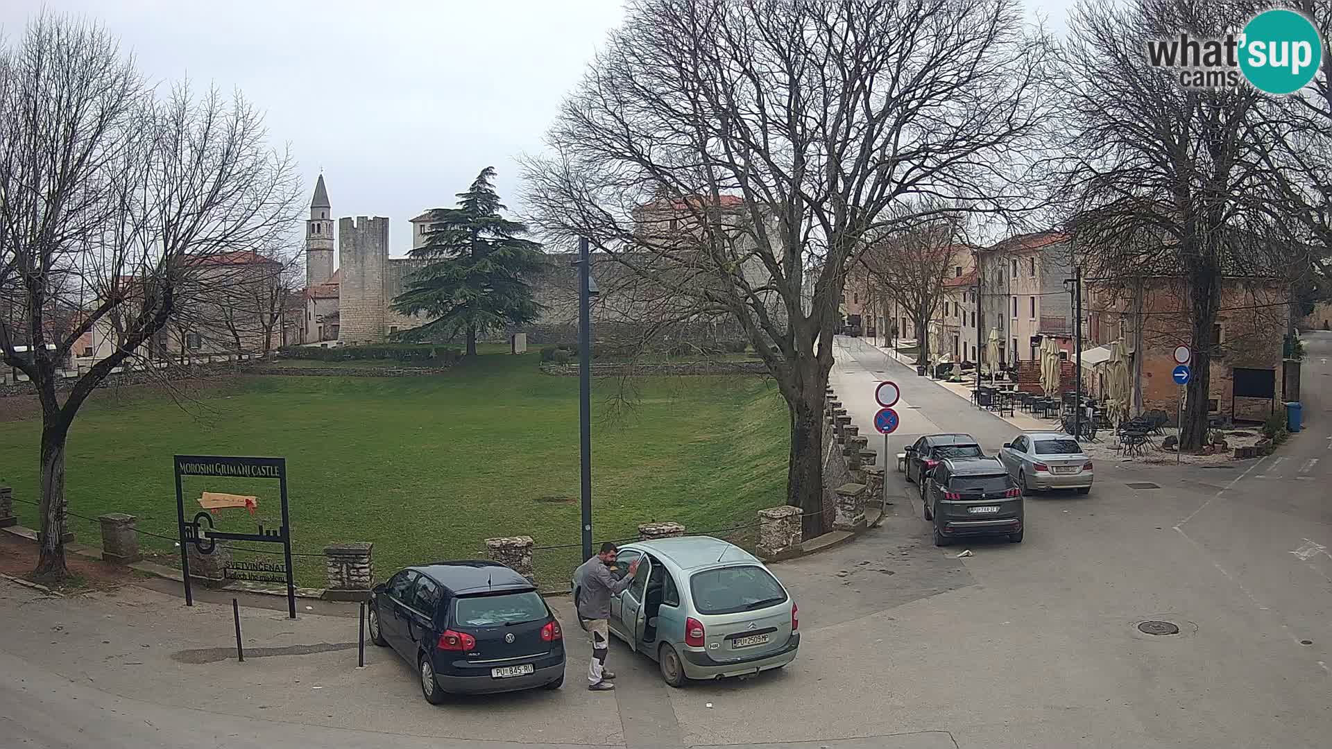 Live Svetvinčenat – Blick auf Schloss Morosini Grimani – Istrien – Kroatien