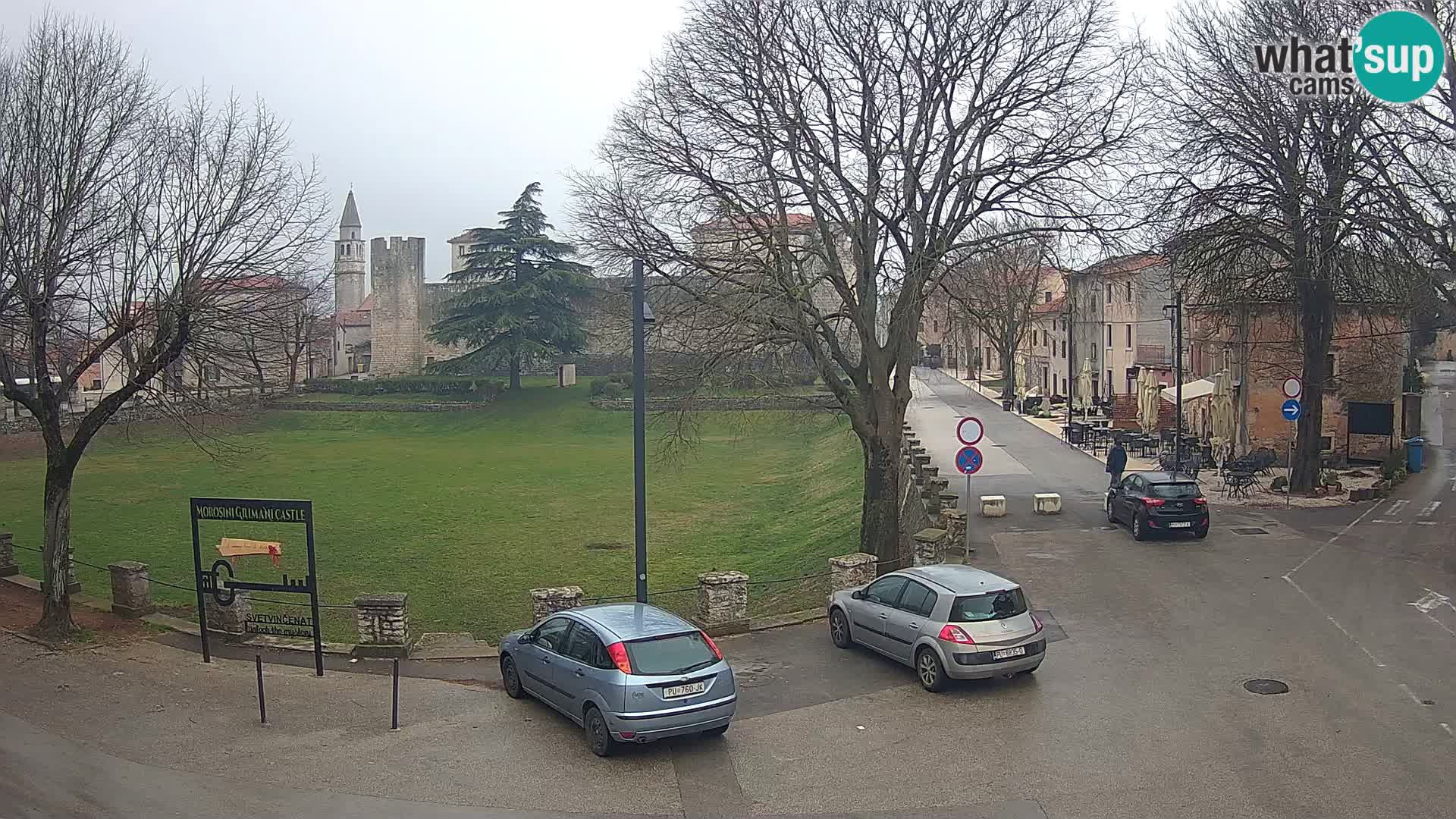 Live Svetvinčenat – Blick auf Schloss Morosini Grimani – Istrien – Kroatien