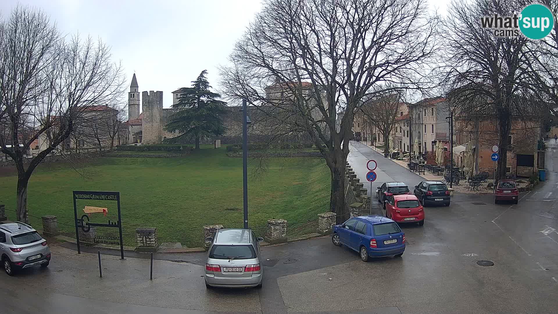 Live Svetvinčenat – vue sur le château Morosini Grimani – Istrie – Croatie