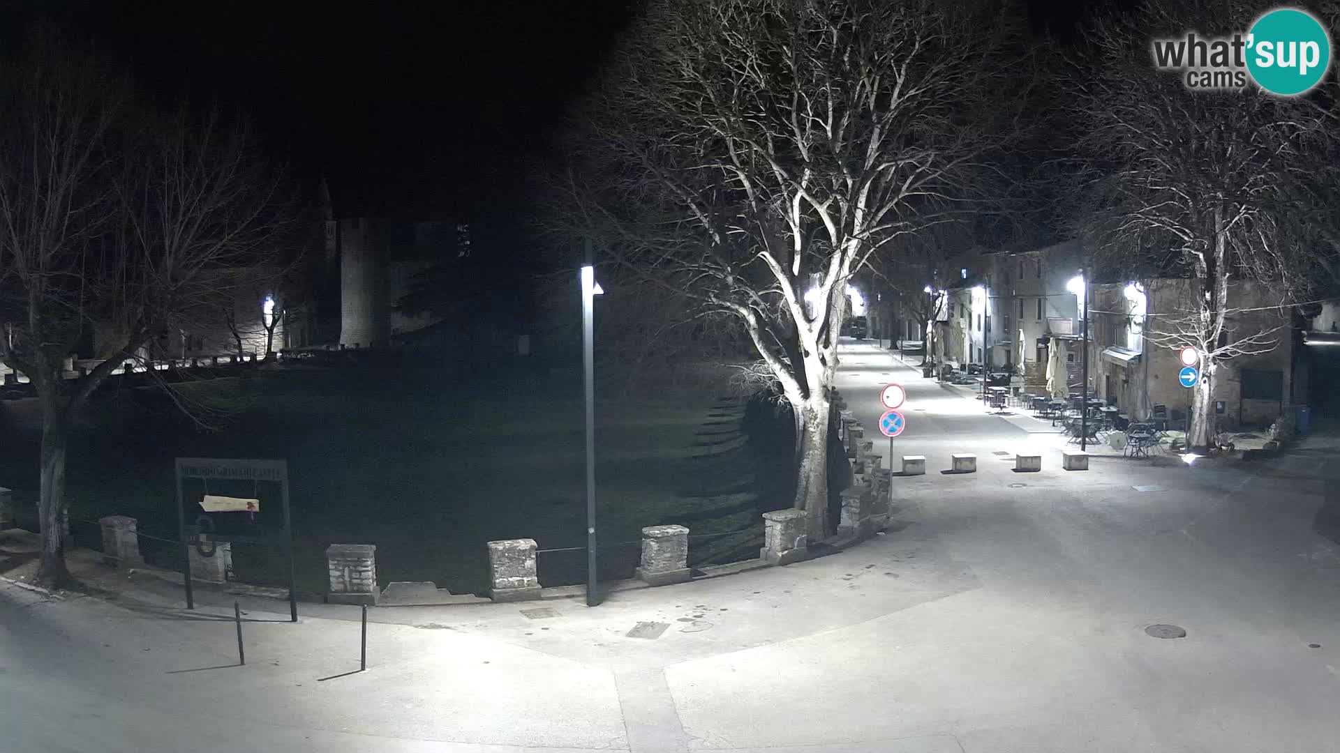 Live Svetvinčenat – Blick auf Schloss Morosini Grimani – Istrien – Kroatien