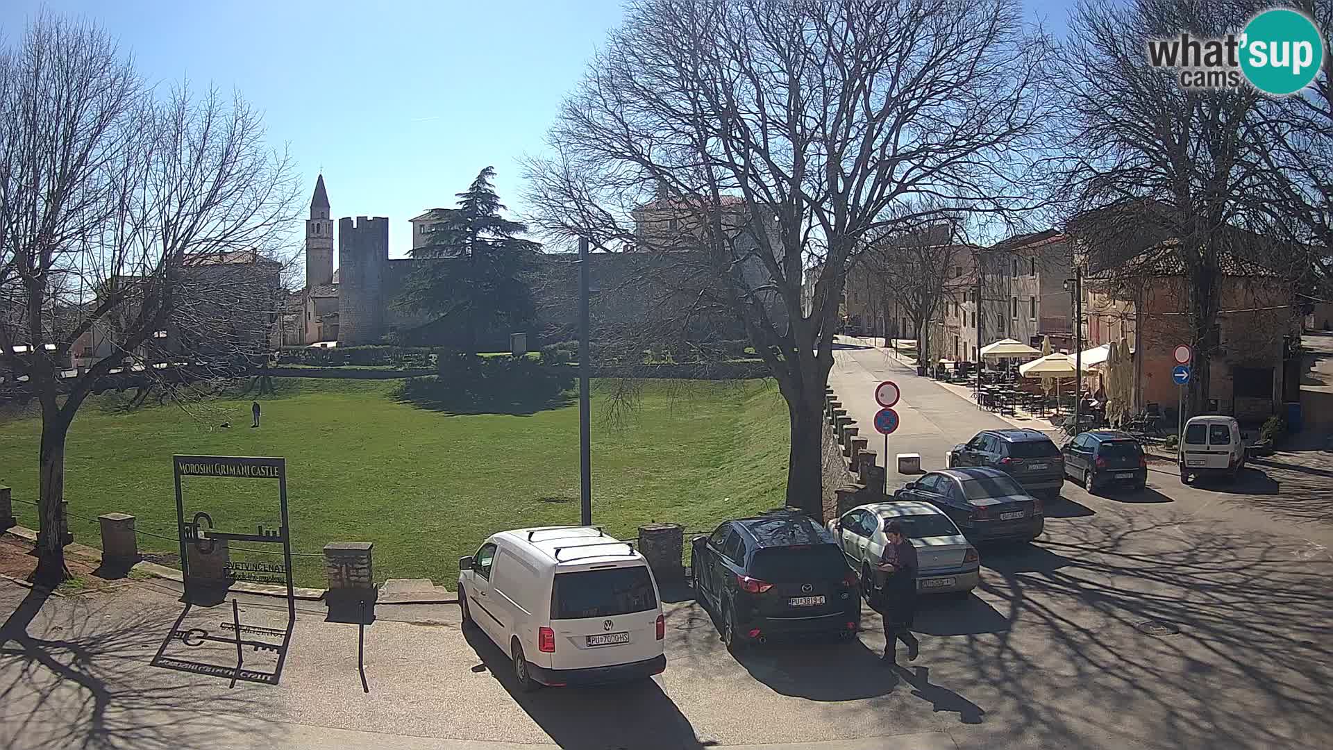 Live Svetvinčenat – Blick auf Schloss Morosini Grimani – Istrien – Kroatien