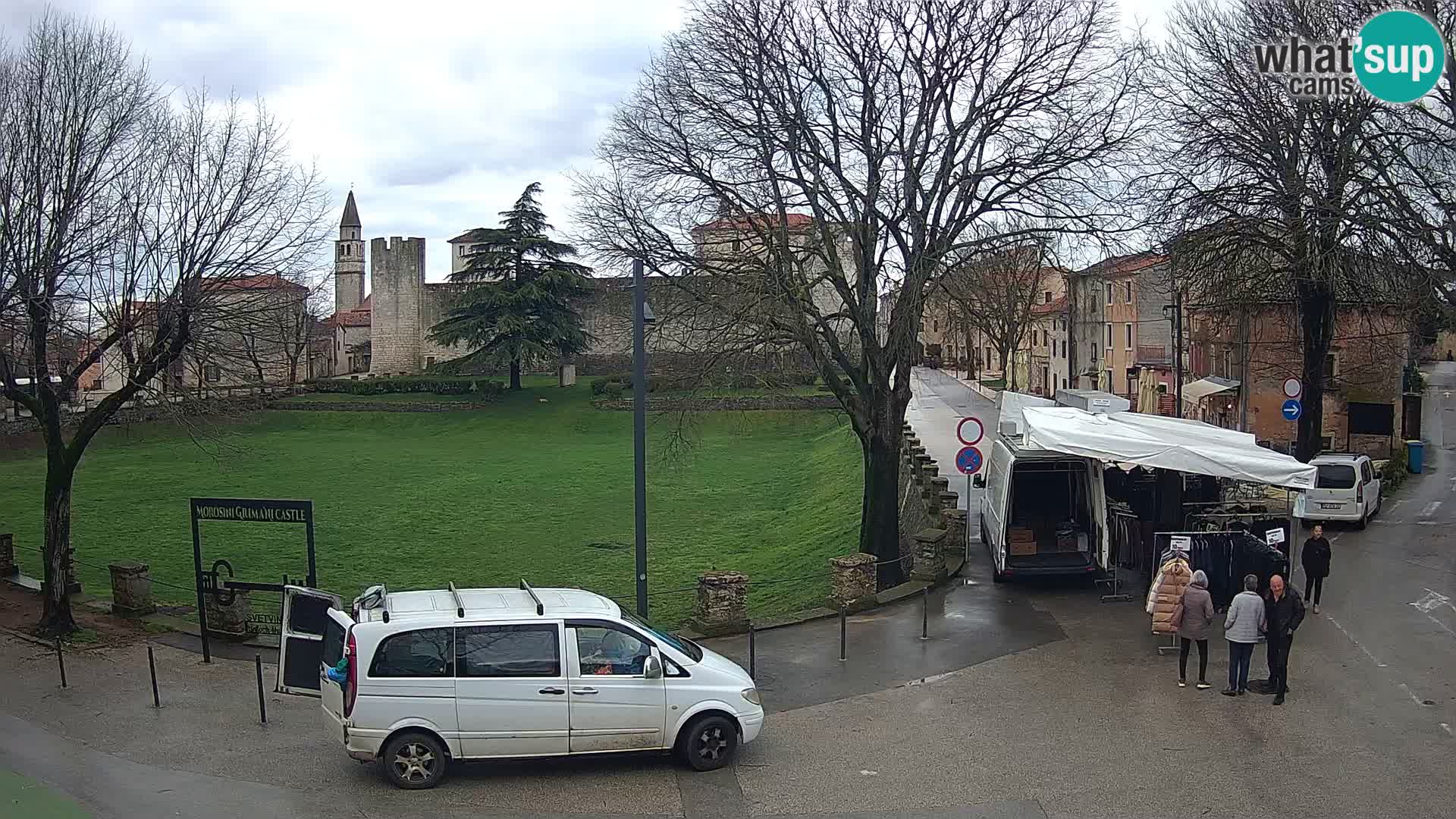 Live Svetvinčenat – Blick auf Schloss Morosini Grimani – Istrien – Kroatien