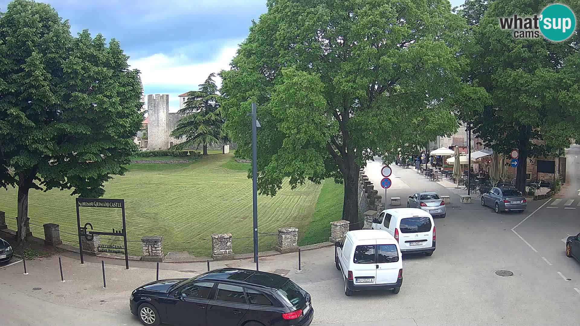 Uživo Svetvinčenat – pogled na dvorac Morosini Grimani – Istra