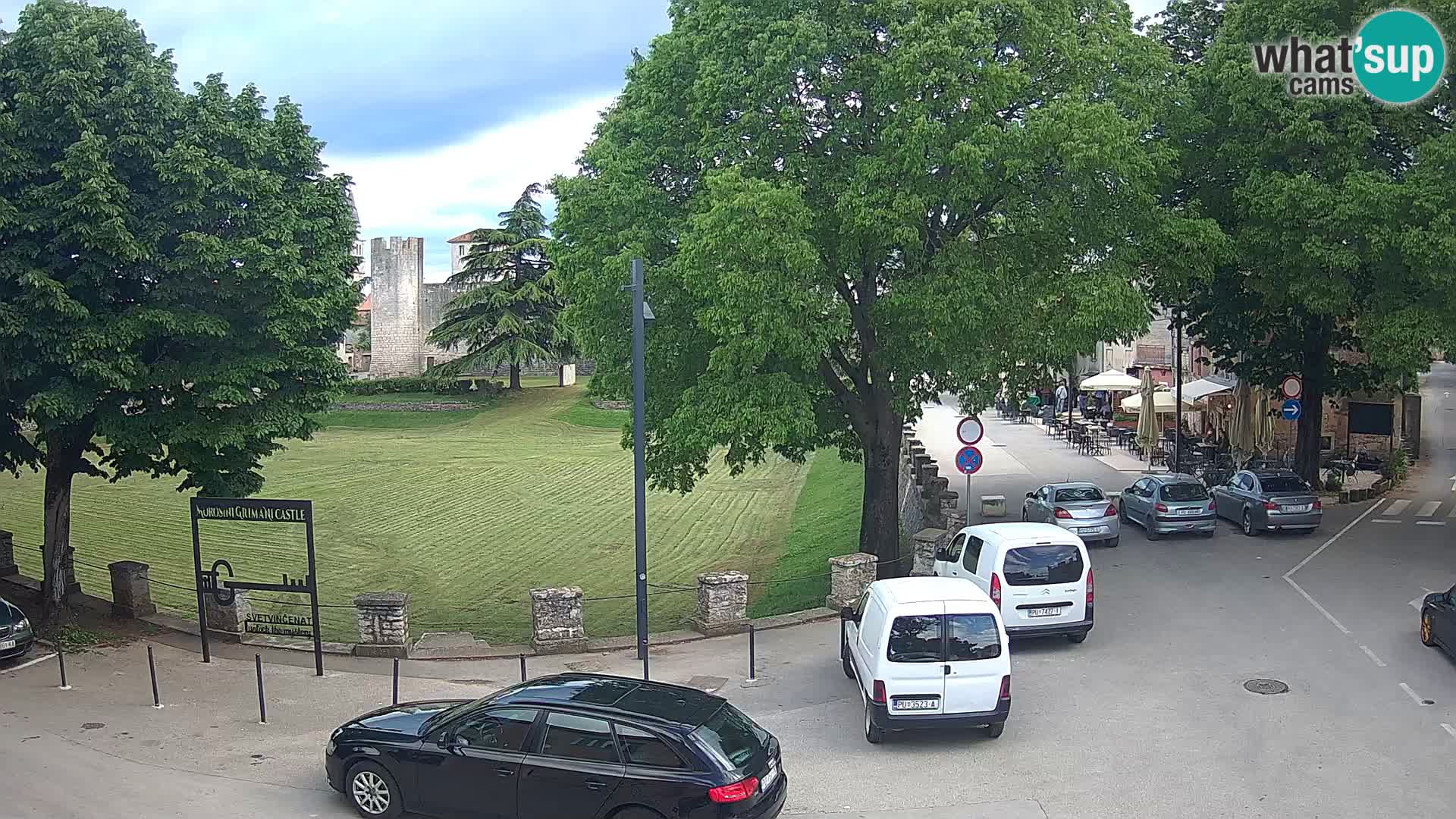 Live Svetvinčenat – Blick auf Schloss Morosini Grimani – Istrien – Kroatien