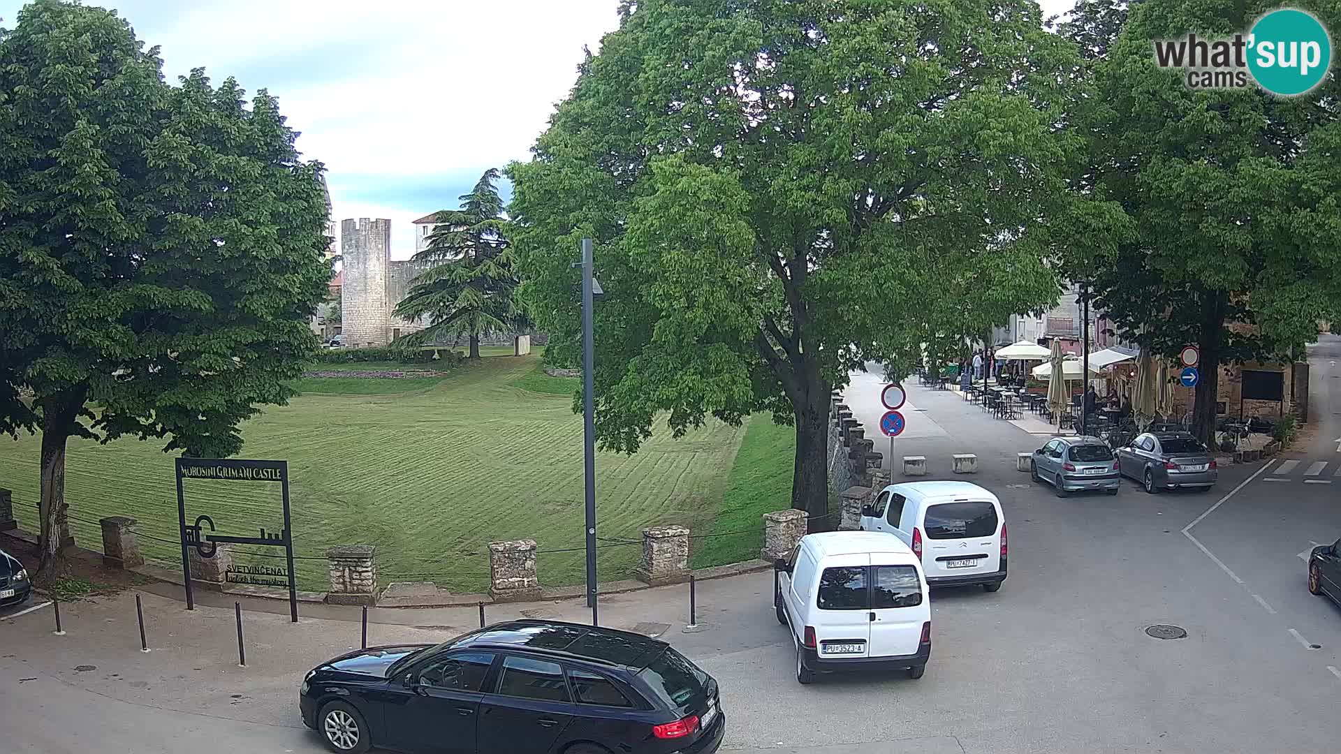Live Svetvinčenat – Blick auf Schloss Morosini Grimani – Istrien – Kroatien