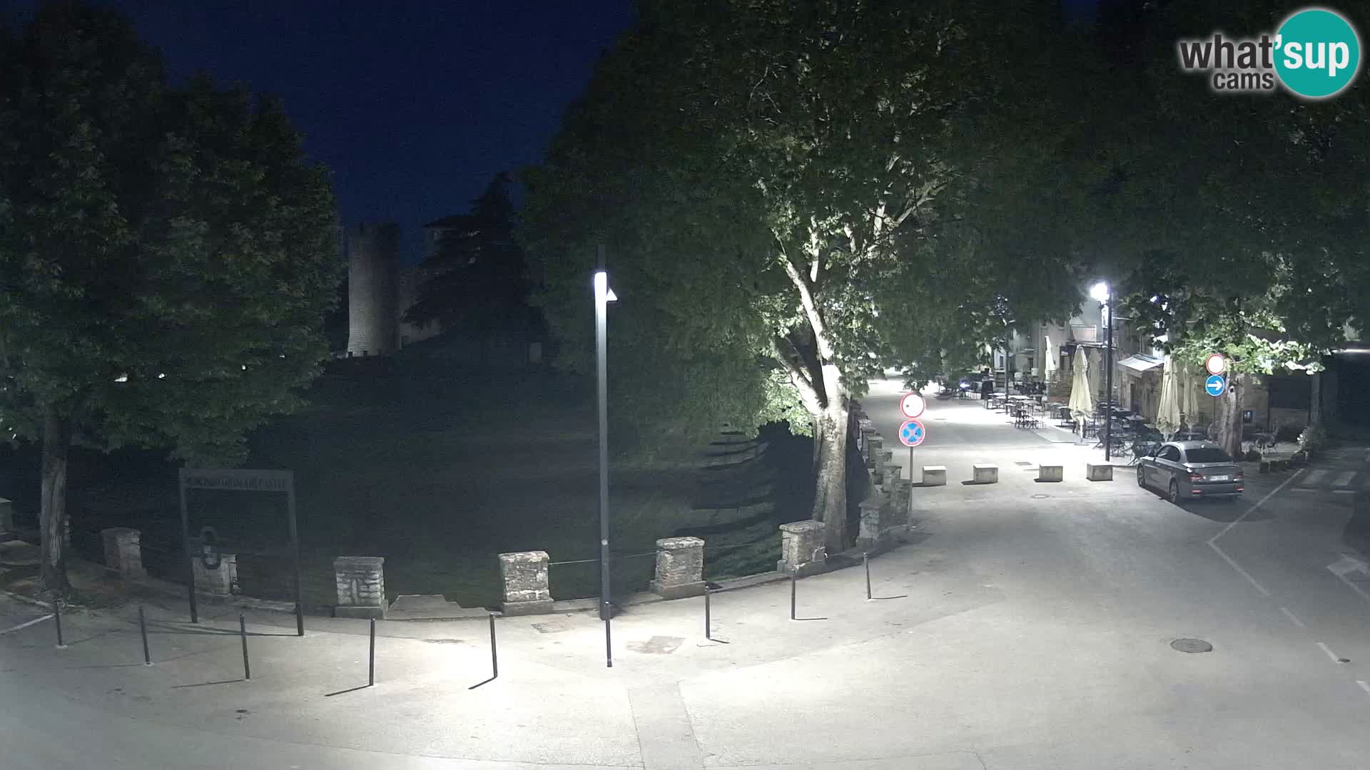 Live Svetvinčenat (Sanvincenti) – vista sul castello Morosini Grimani – Istria – Croazia