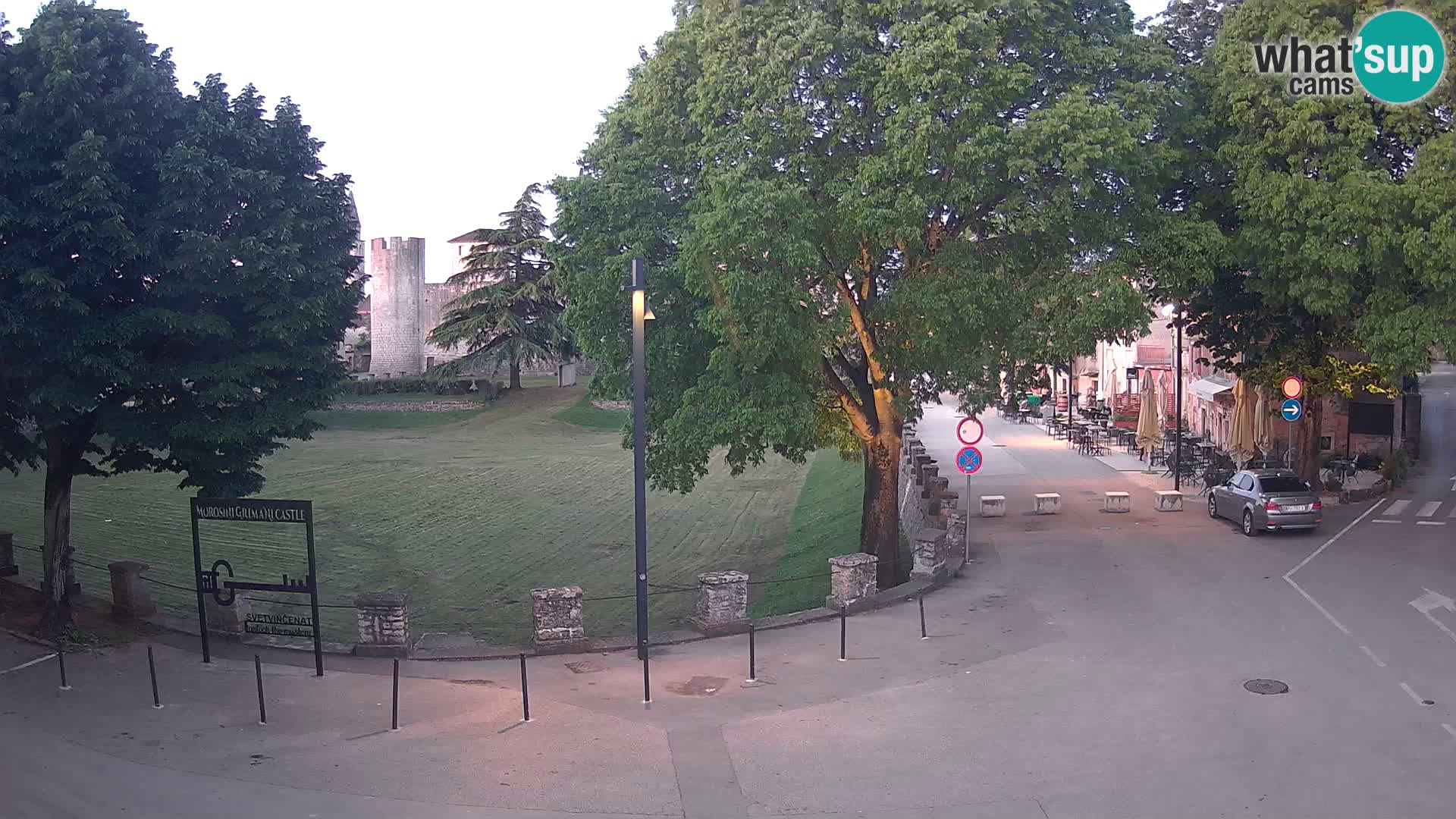 Live Svetvinčenat – Blick auf Schloss Morosini Grimani – Istrien – Kroatien