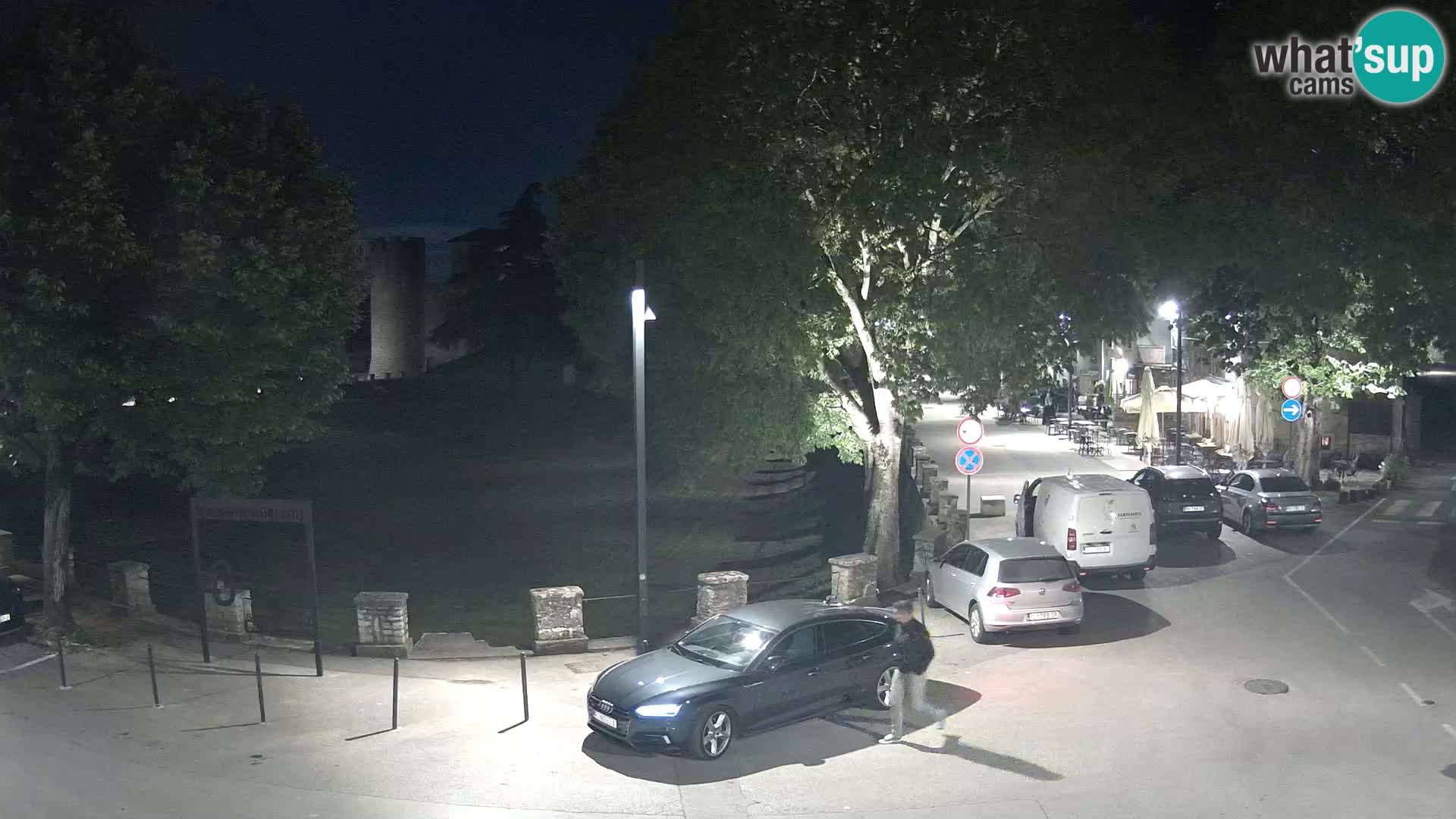Live Svetvinčenat – Blick auf Schloss Morosini Grimani – Istrien – Kroatien