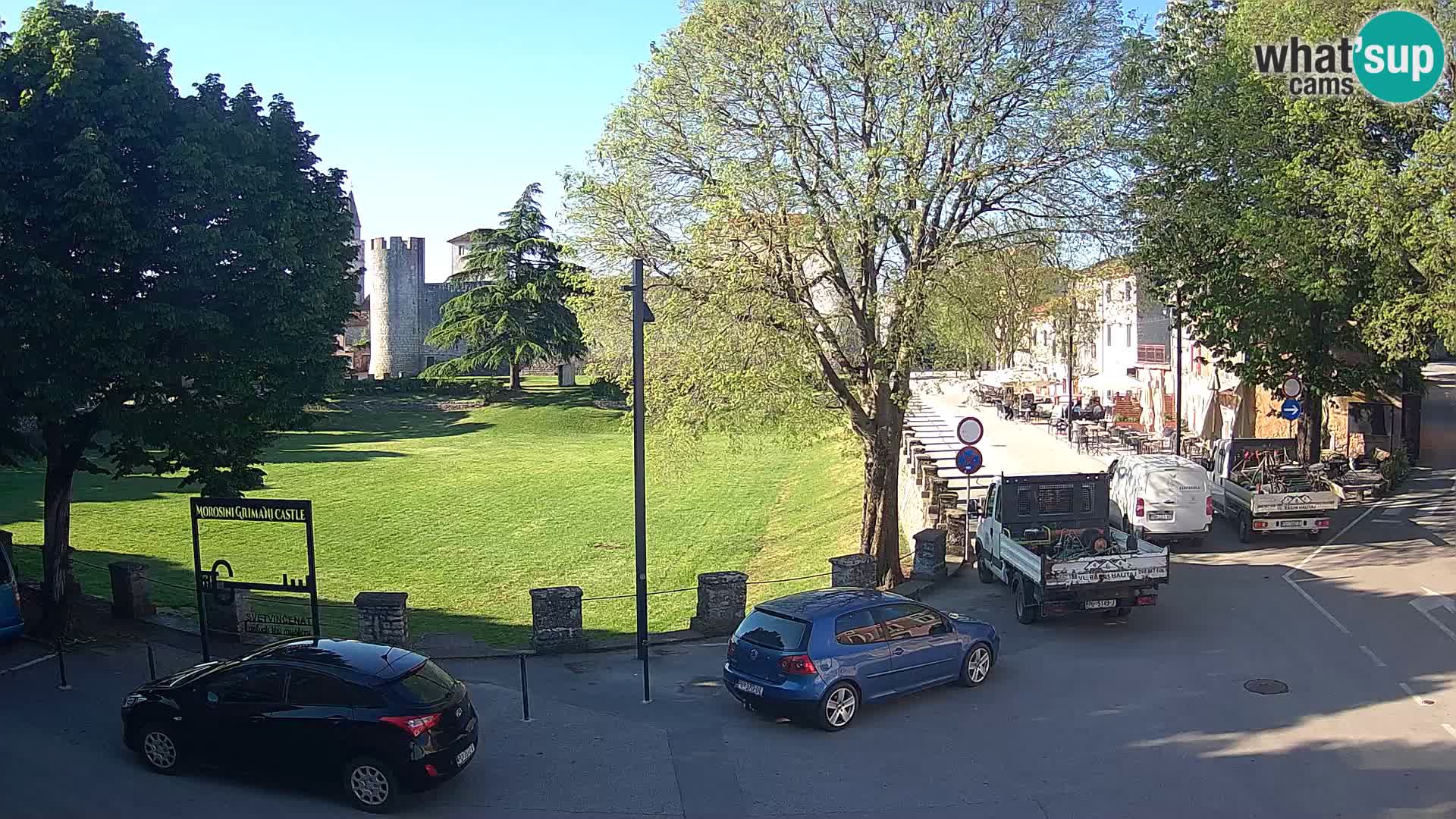 Live Svetvinčenat (Sanvincenti) – vista sul castello Morosini Grimani – Istria – Croazia