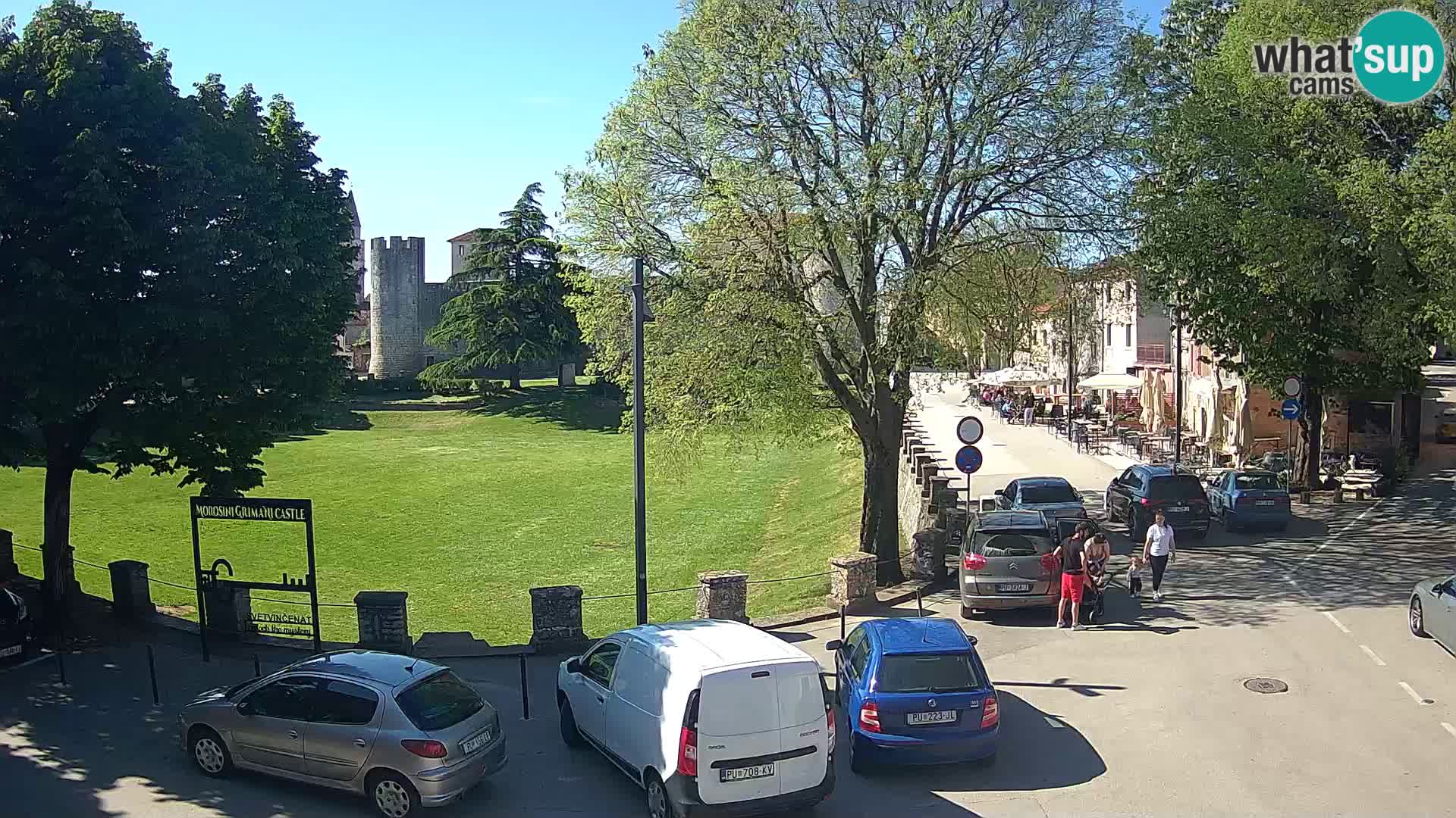Svetvinčenat v živo – pogled na grad Morosini Grimani – Istra – Hrvaška
