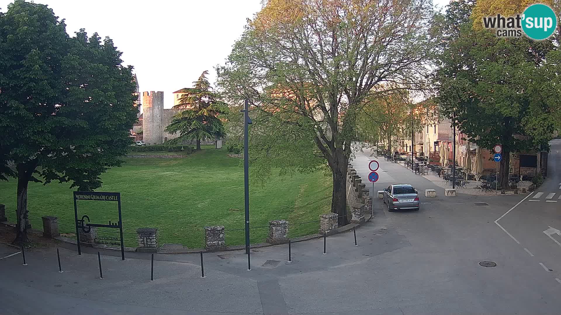 Live Svetvinčenat – Blick auf Schloss Morosini Grimani – Istrien – Kroatien
