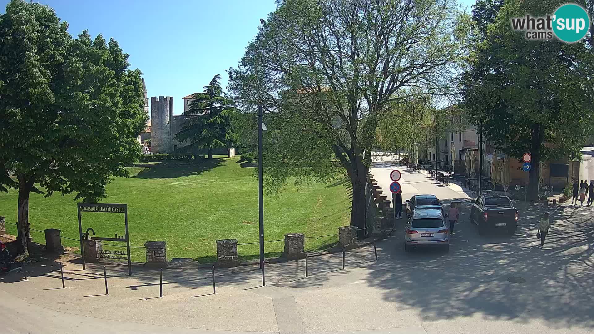Live Svetvinčenat – vue sur le château Morosini Grimani – Istrie – Croatie