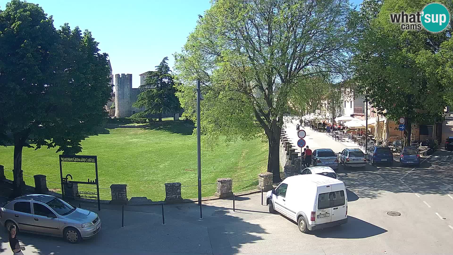 Uživo Svetvinčenat – pogled na dvorac Morosini Grimani – Istra