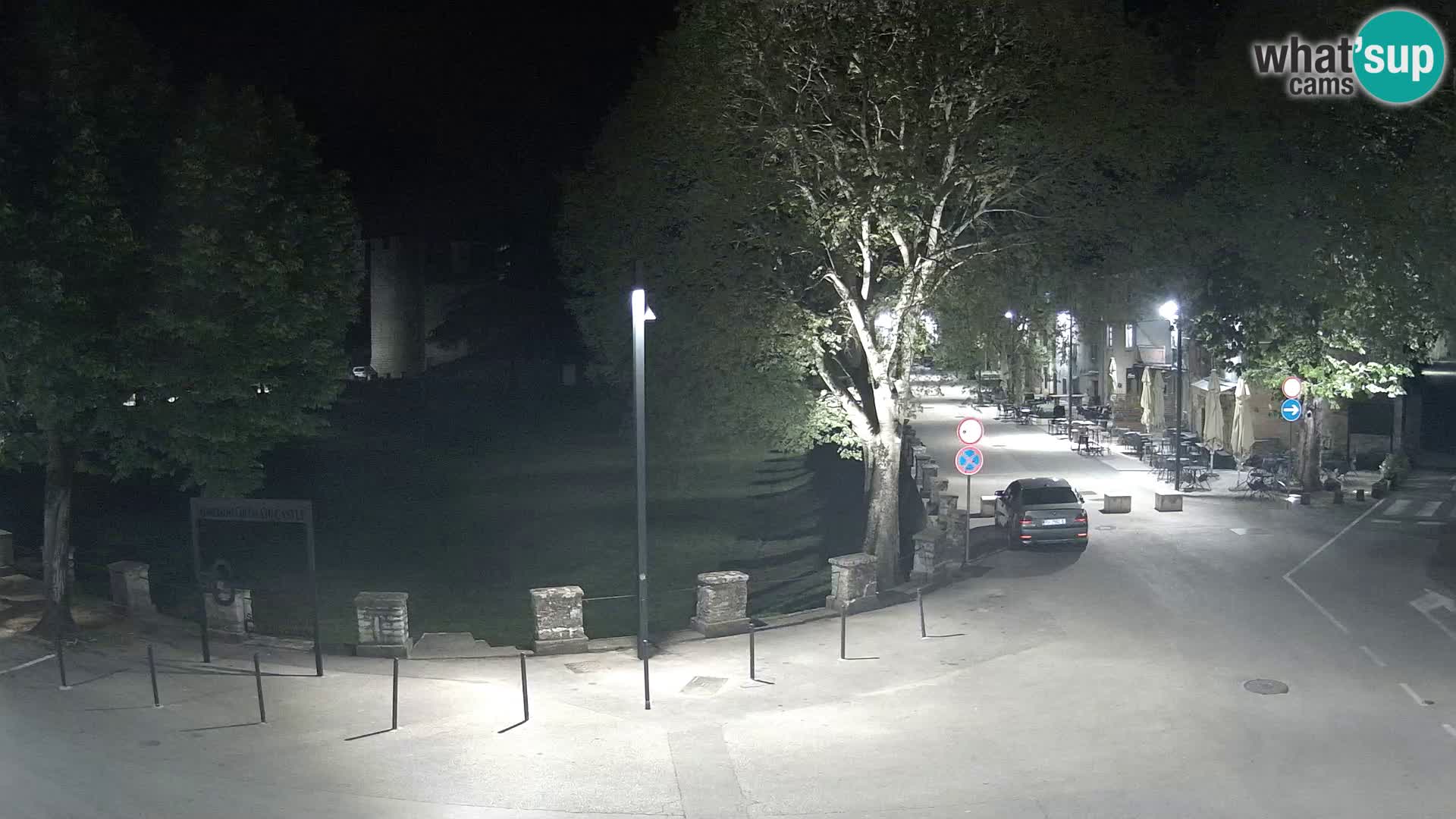 Svetvinčenat v živo – pogled na grad Morosini Grimani – Istra – Hrvaška
