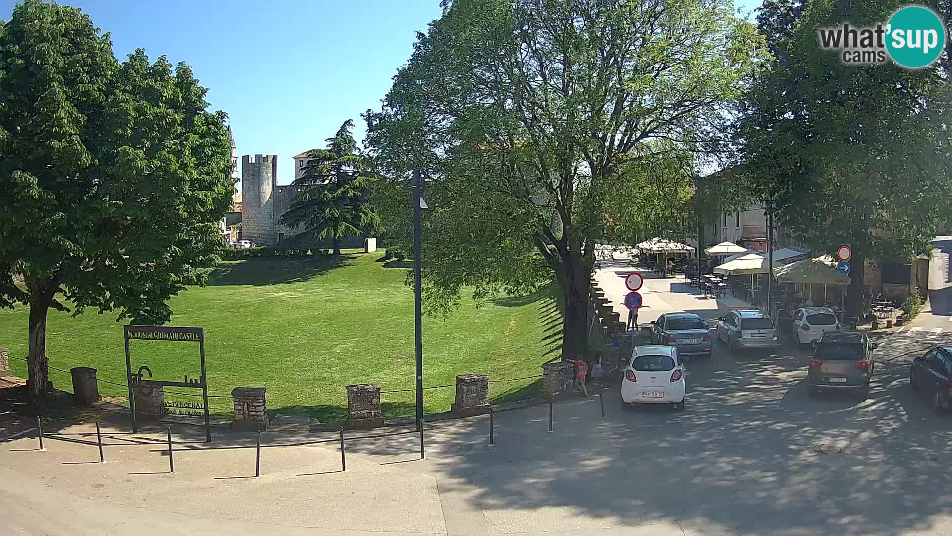 Live Svetvinčenat – vue sur le château Morosini Grimani – Istrie – Croatie