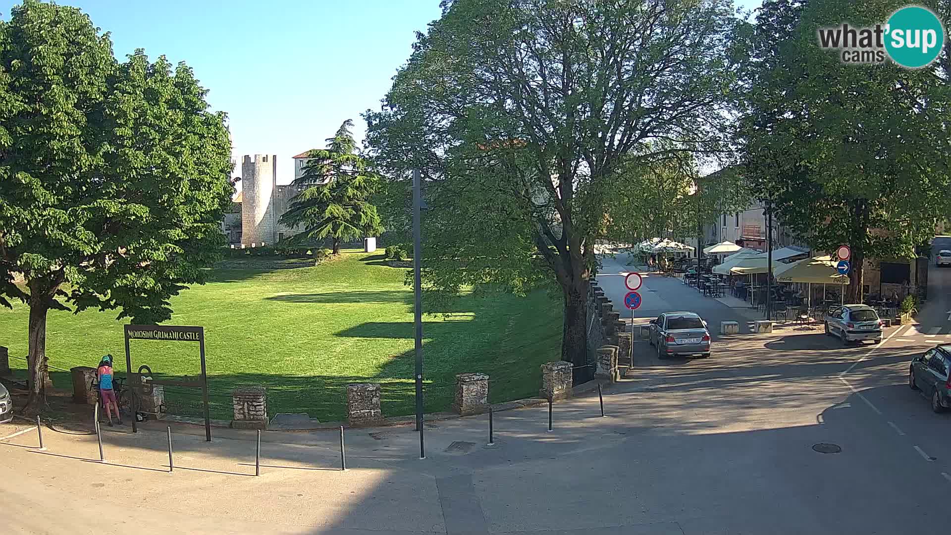 Svetvinčenat v živo – pogled na grad Morosini Grimani – Istra – Hrvaška