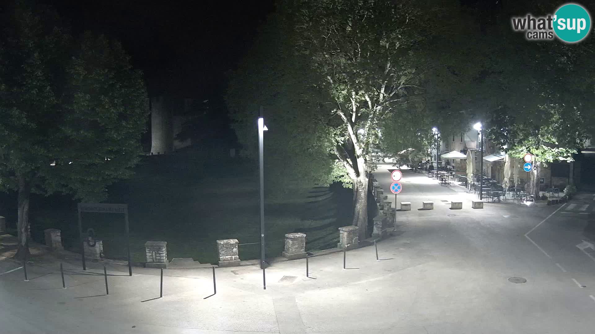 Uživo Svetvinčenat – pogled na dvorac Morosini Grimani – Istra