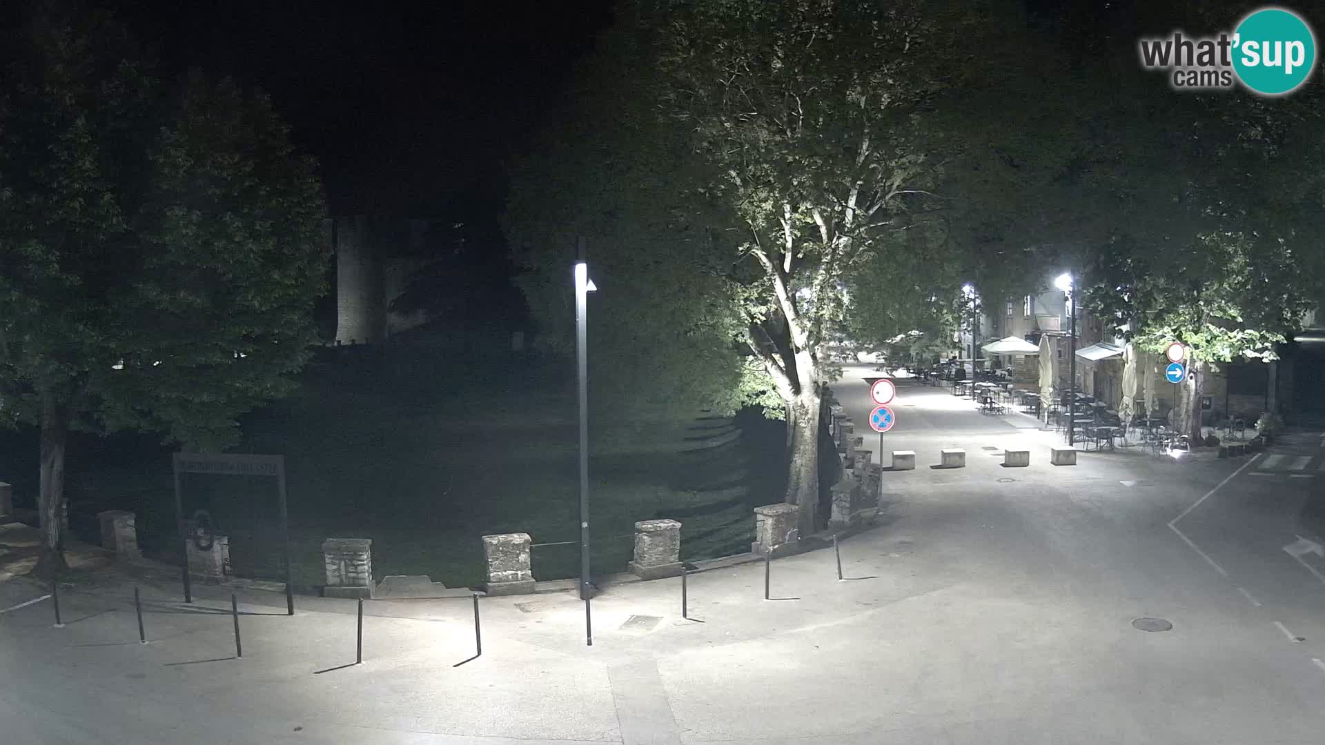 Live Svetvinčenat – vue sur le château Morosini Grimani – Istrie – Croatie
