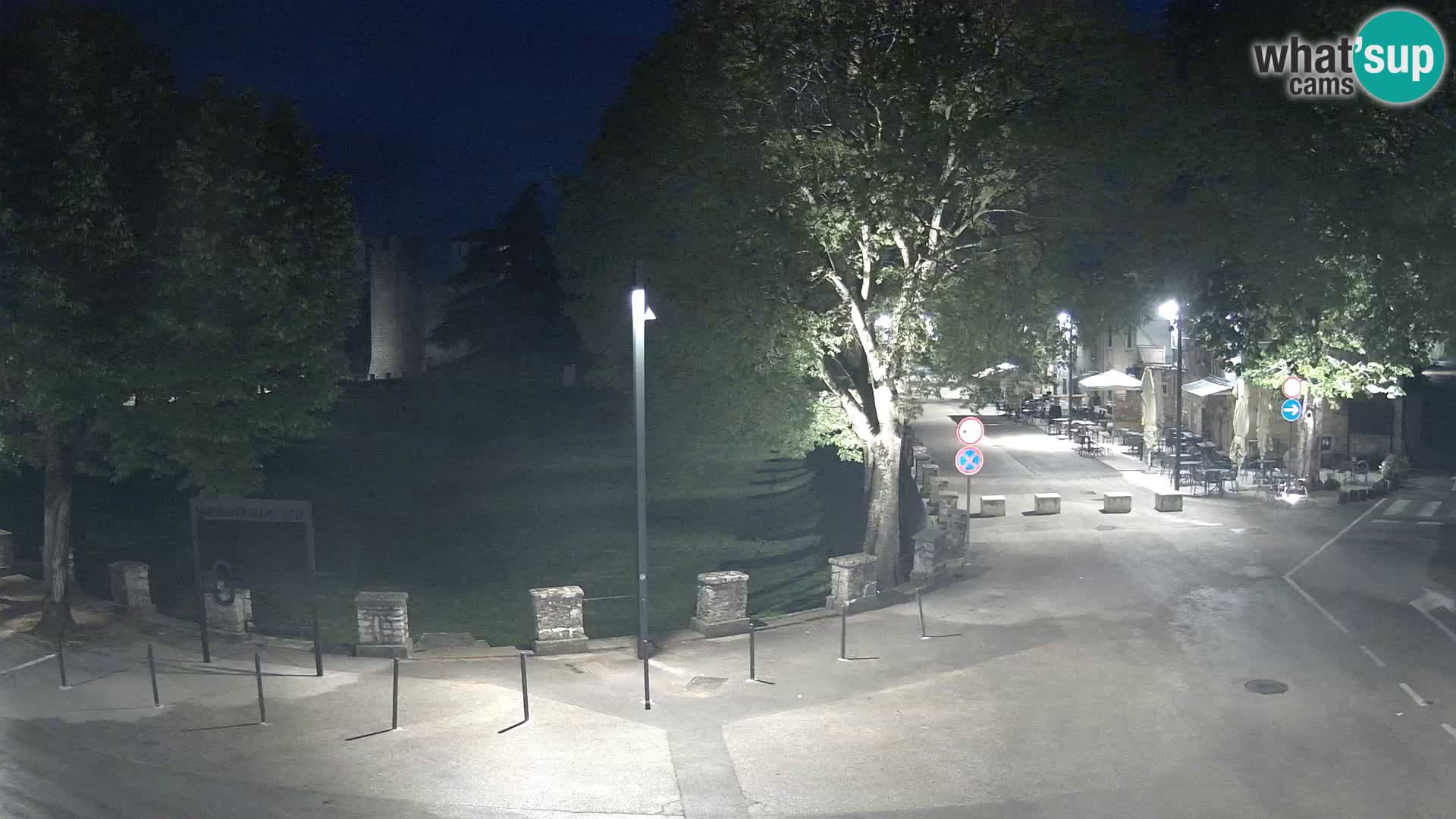 Uživo Svetvinčenat – pogled na dvorac Morosini Grimani – Istra