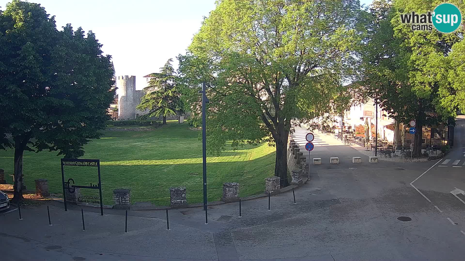 Live Svetvinčenat – Blick auf Schloss Morosini Grimani – Istrien – Kroatien