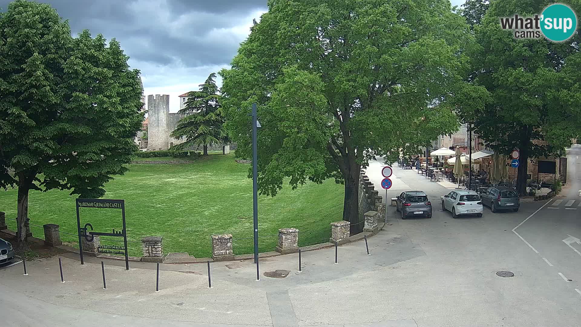 Live Svetvinčenat – vue sur le château Morosini Grimani – Istrie – Croatie