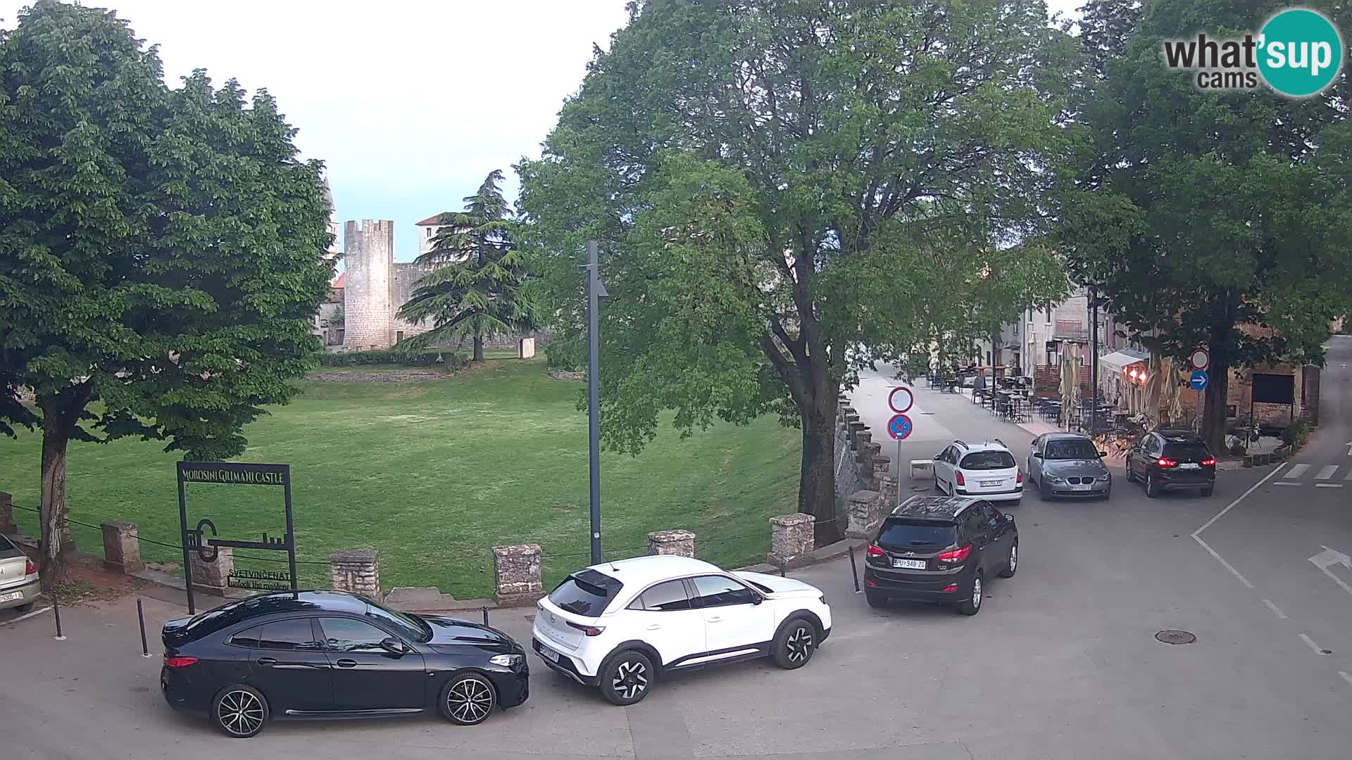 Uživo Svetvinčenat – pogled na dvorac Morosini Grimani – Istra