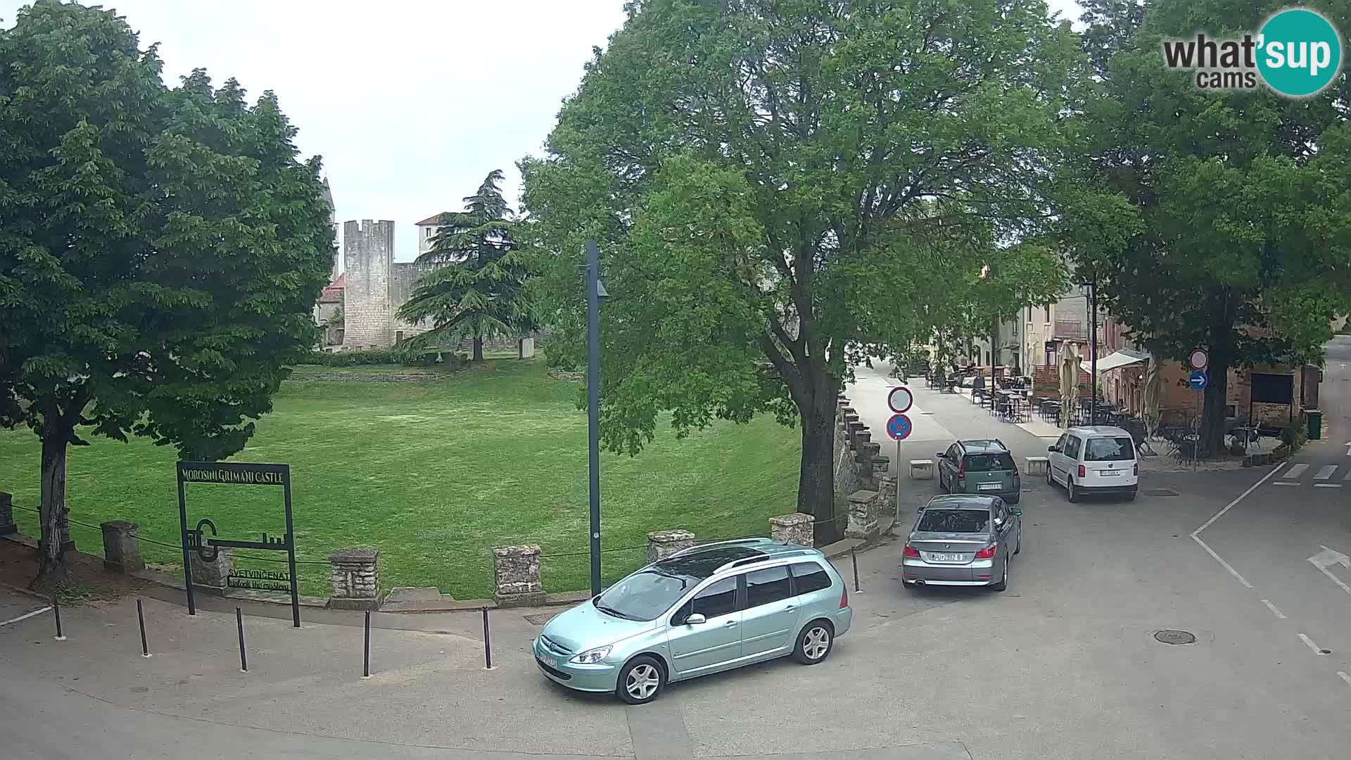 Live Svetvinčenat – Blick auf Schloss Morosini Grimani – Istrien – Kroatien