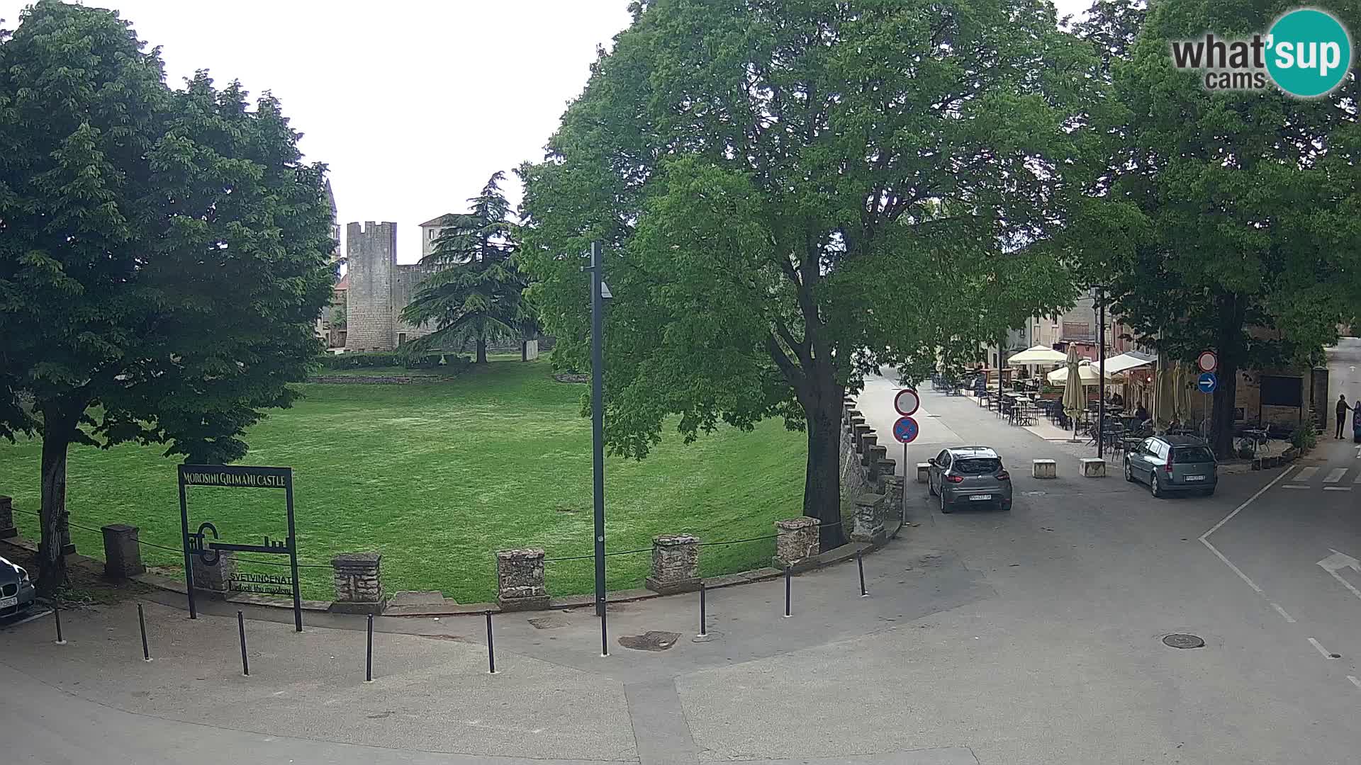 Uživo Svetvinčenat – pogled na dvorac Morosini Grimani – Istra