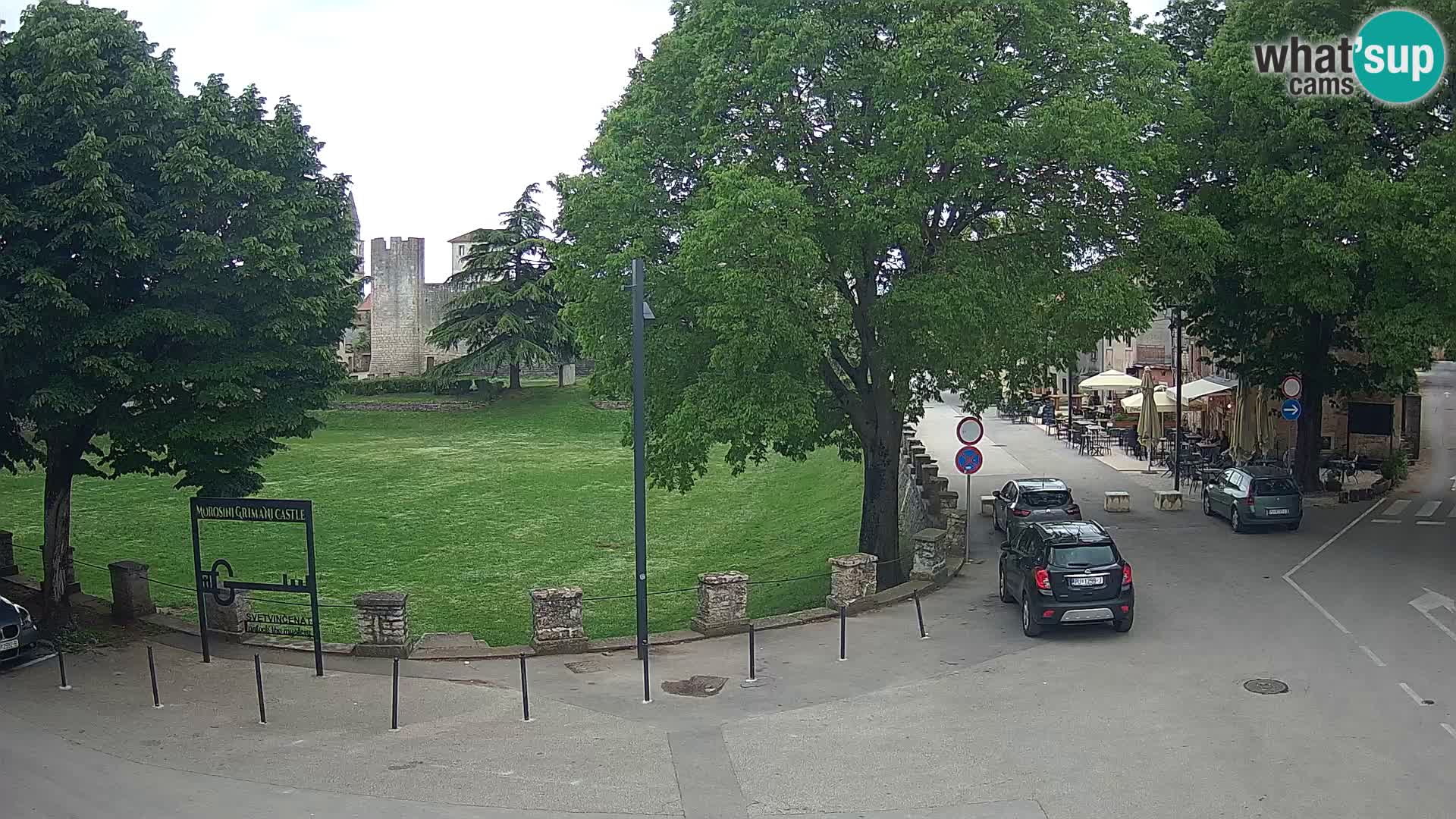 Live Svetvinčenat – vue sur le château Morosini Grimani – Istrie – Croatie