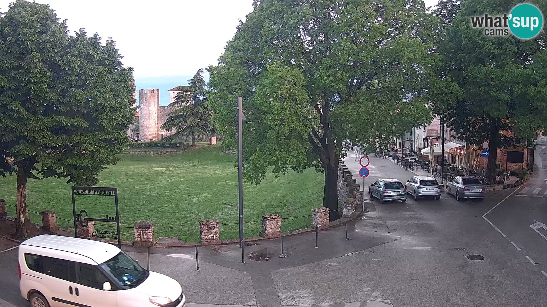 Live Svetvinčenat – Blick auf Schloss Morosini Grimani – Istrien – Kroatien