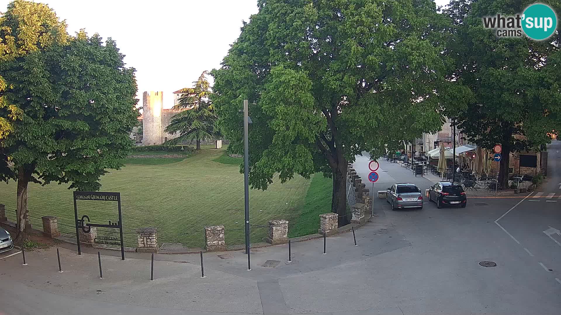 Live Svetvinčenat – Blick auf Schloss Morosini Grimani – Istrien – Kroatien