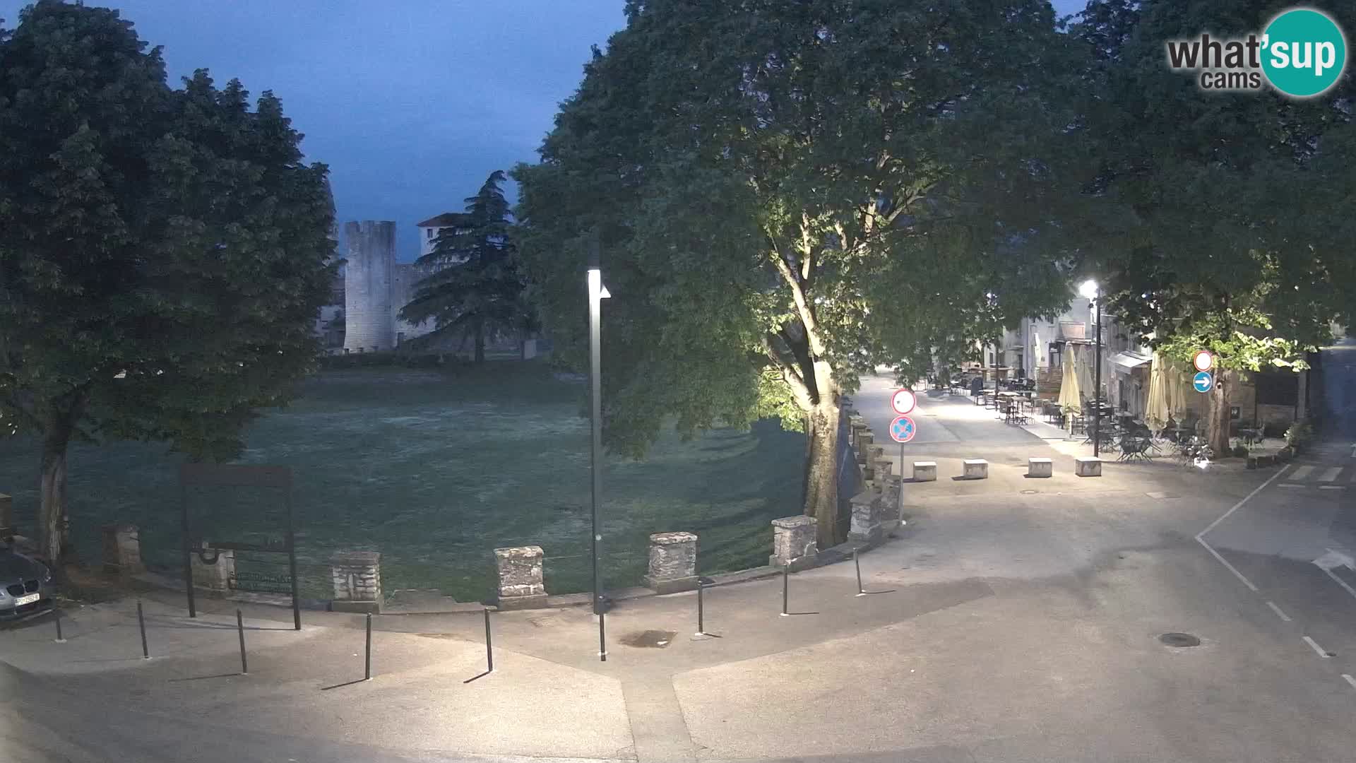 Uživo Svetvinčenat – pogled na dvorac Morosini Grimani – Istra