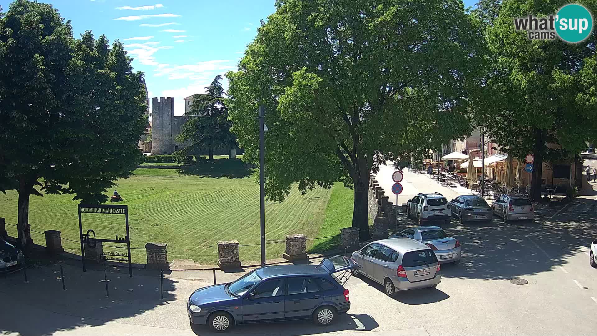 Live Svetvinčenat (Sanvincenti) – vista sul castello Morosini Grimani – Istria – Croazia