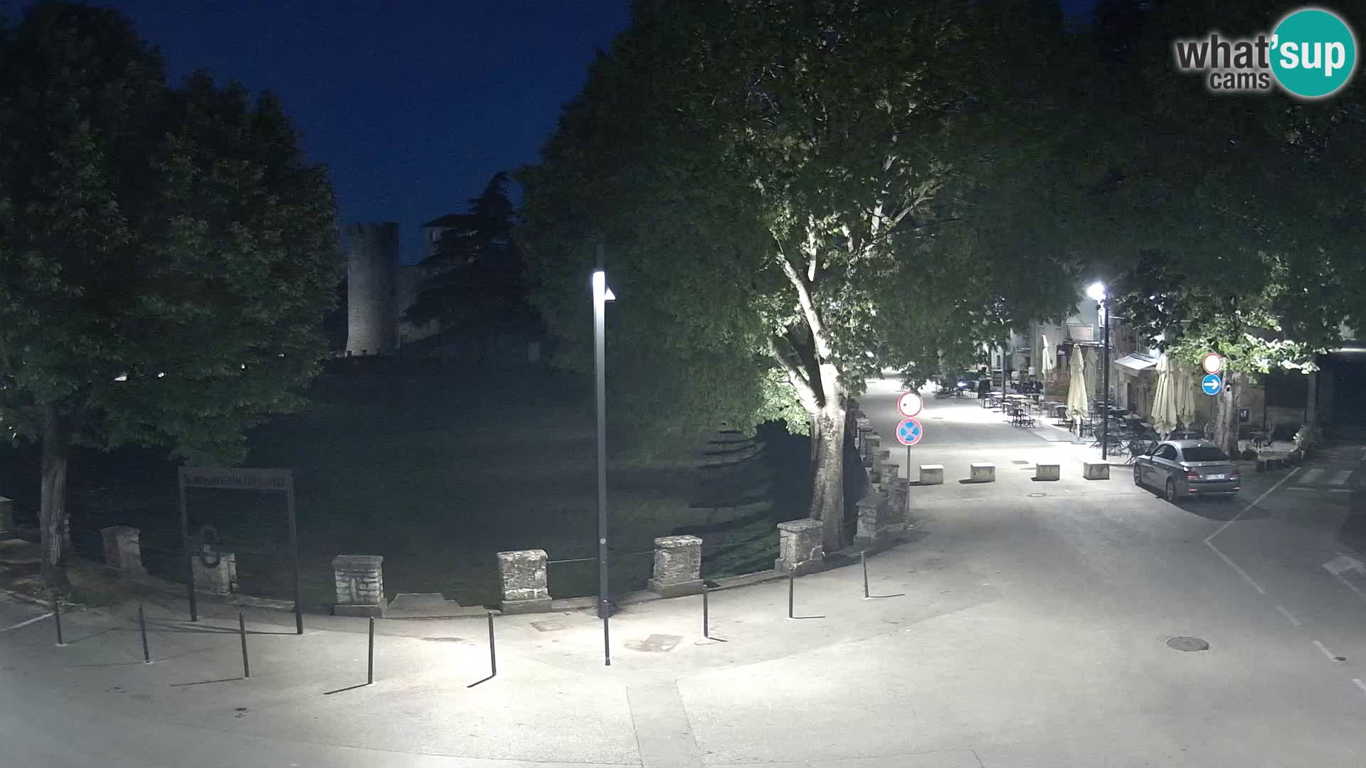 Svetvinčenat v živo – pogled na grad Morosini Grimani – Istra – Hrvaška