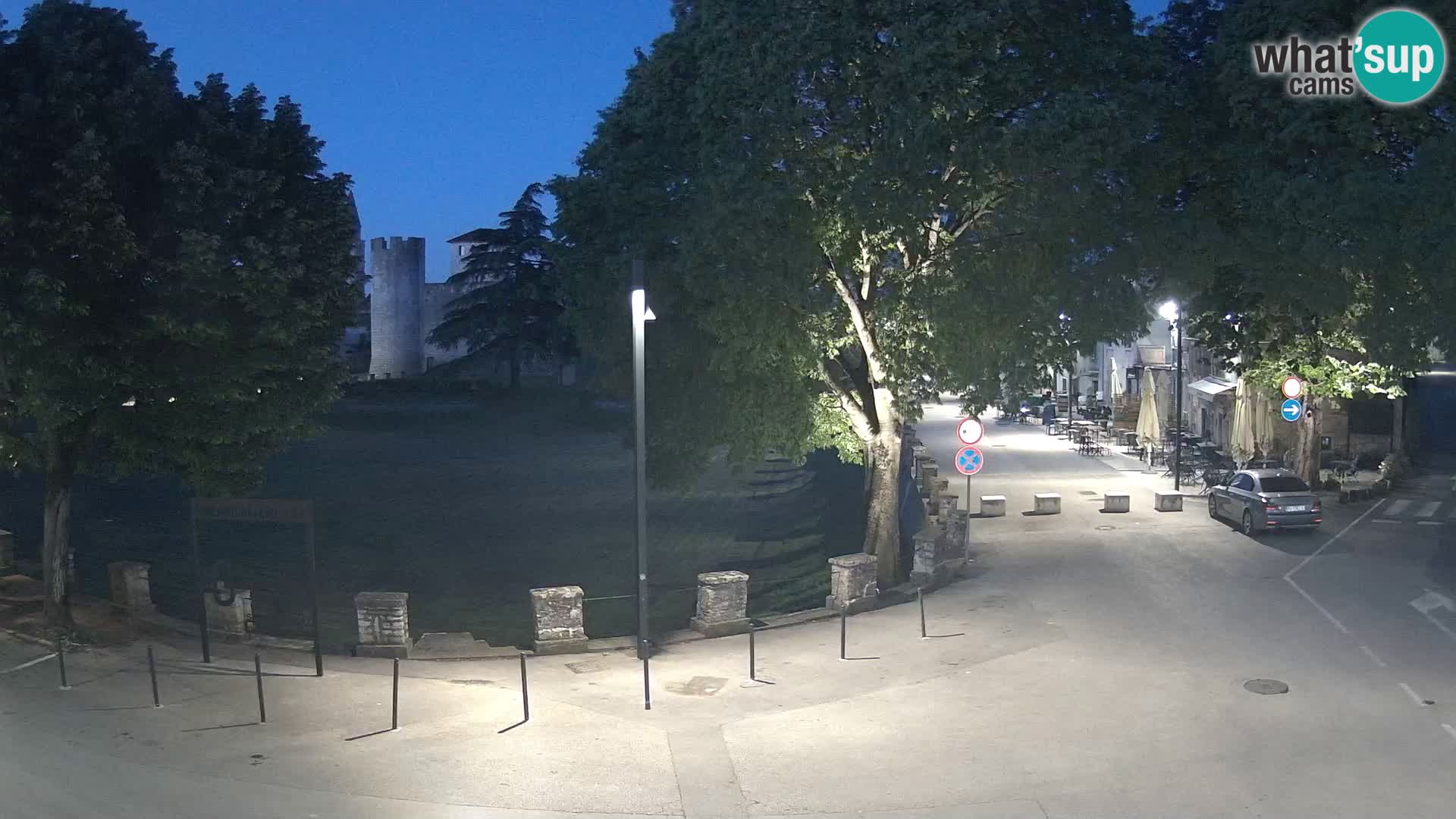 Svetvinčenat v živo – pogled na grad Morosini Grimani – Istra – Hrvaška
