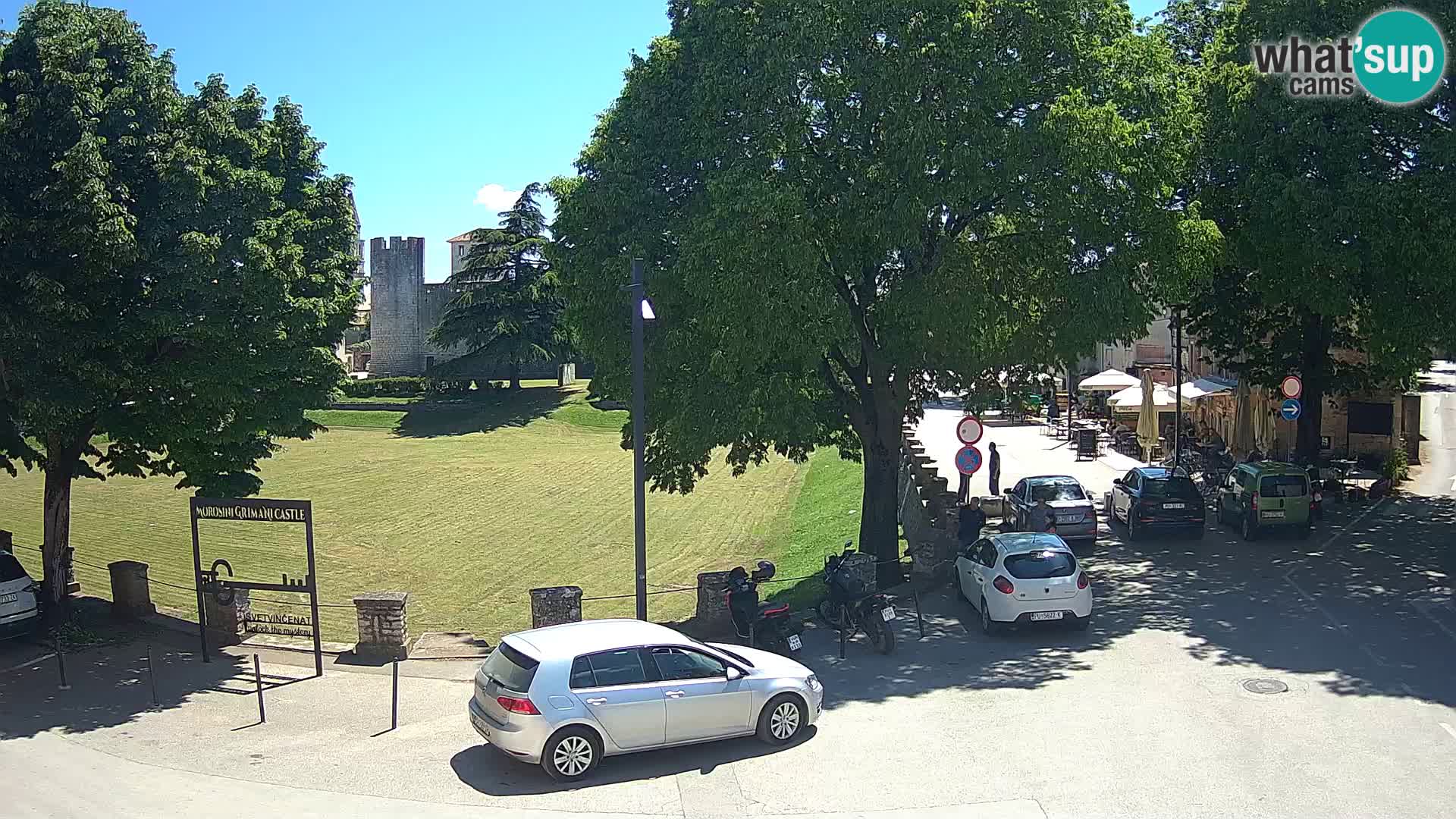 Live Svetvinčenat (Sanvincenti) – vista sul castello Morosini Grimani – Istria – Croazia