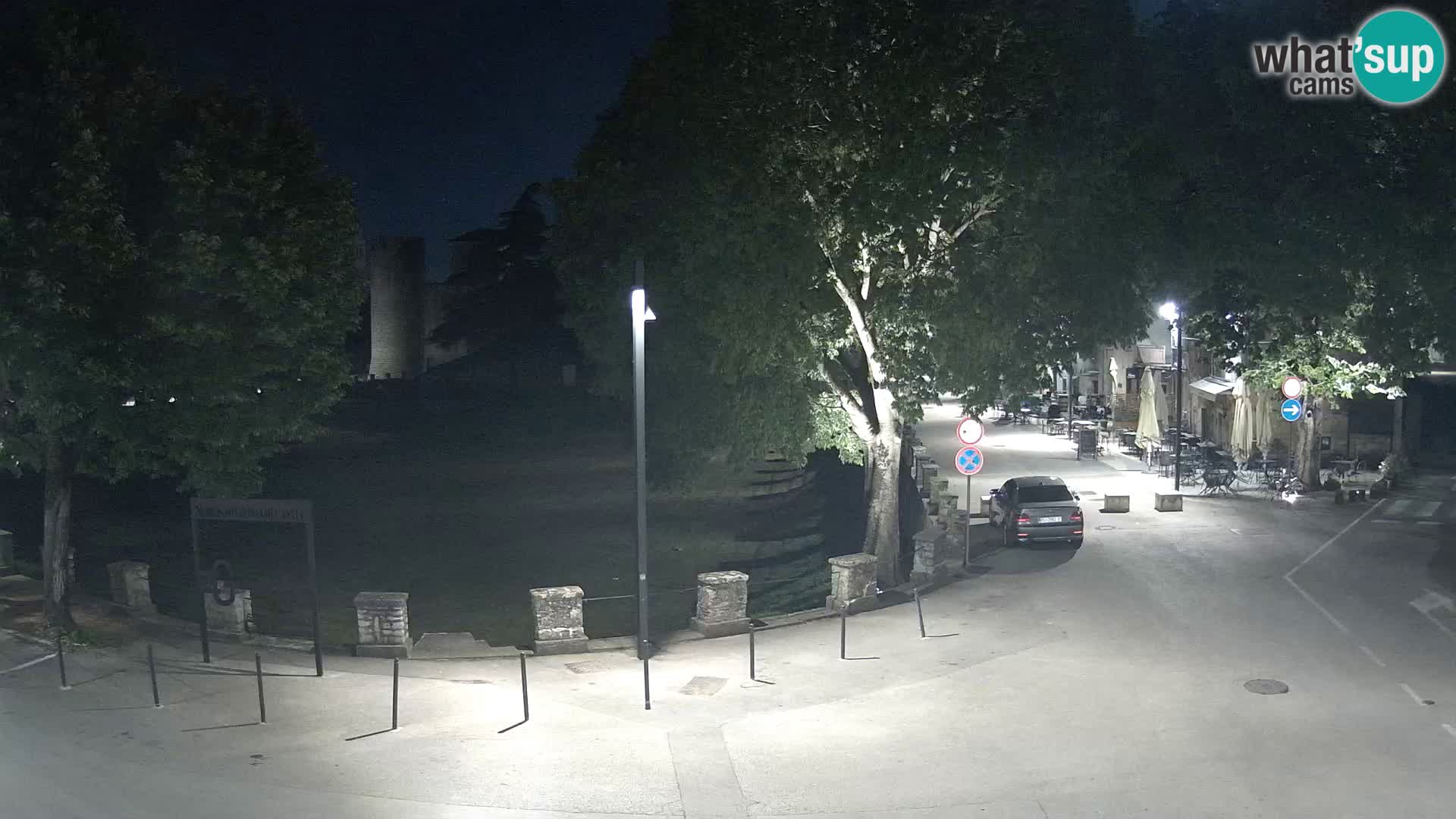 Svetvinčenat v živo – pogled na grad Morosini Grimani – Istra – Hrvaška