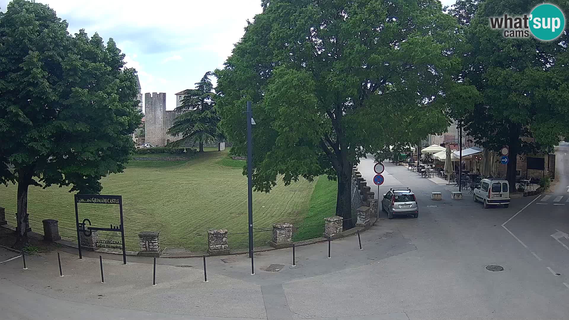 Live Svetvinčenat – Blick auf Schloss Morosini Grimani – Istrien – Kroatien